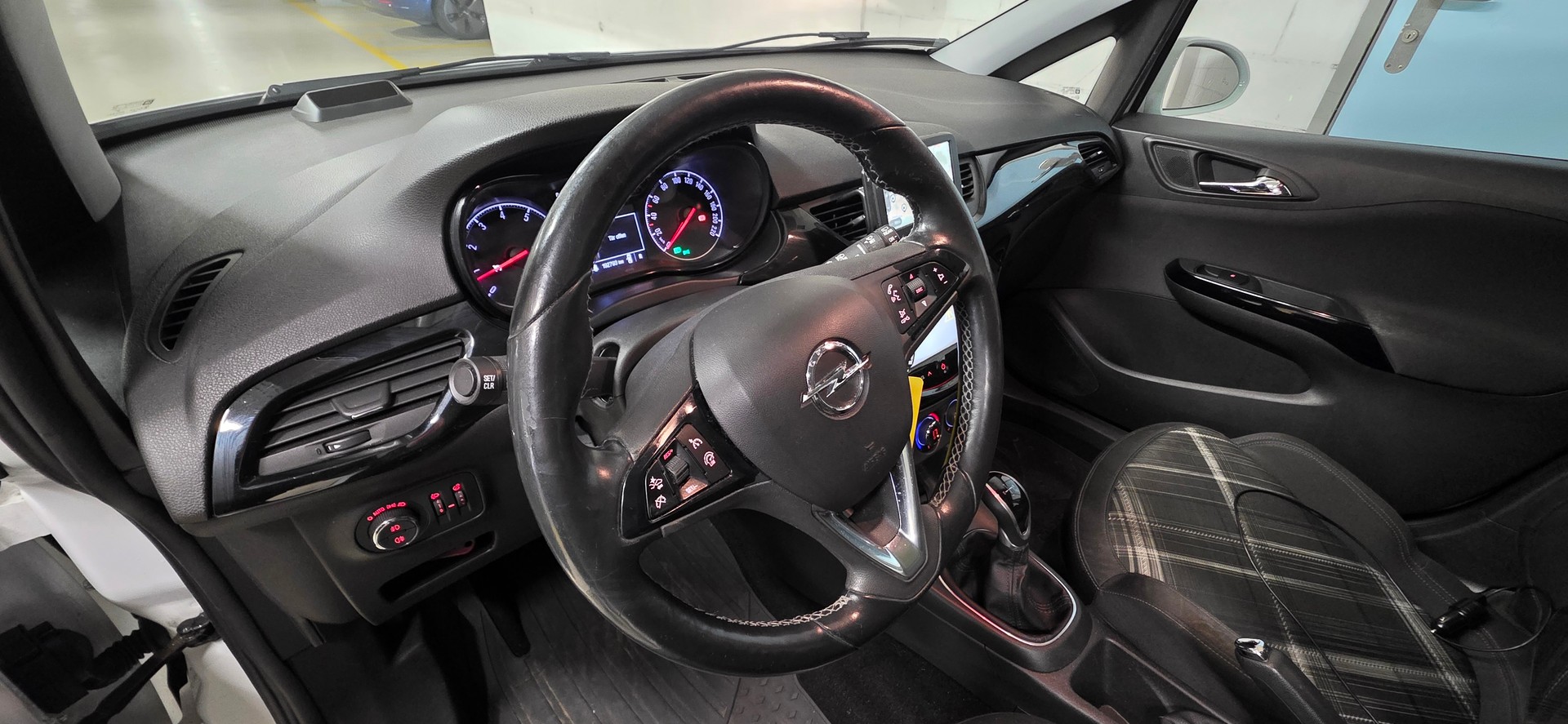OPEL Corsa 1.4 TP Color Edition Easytronic-image-11