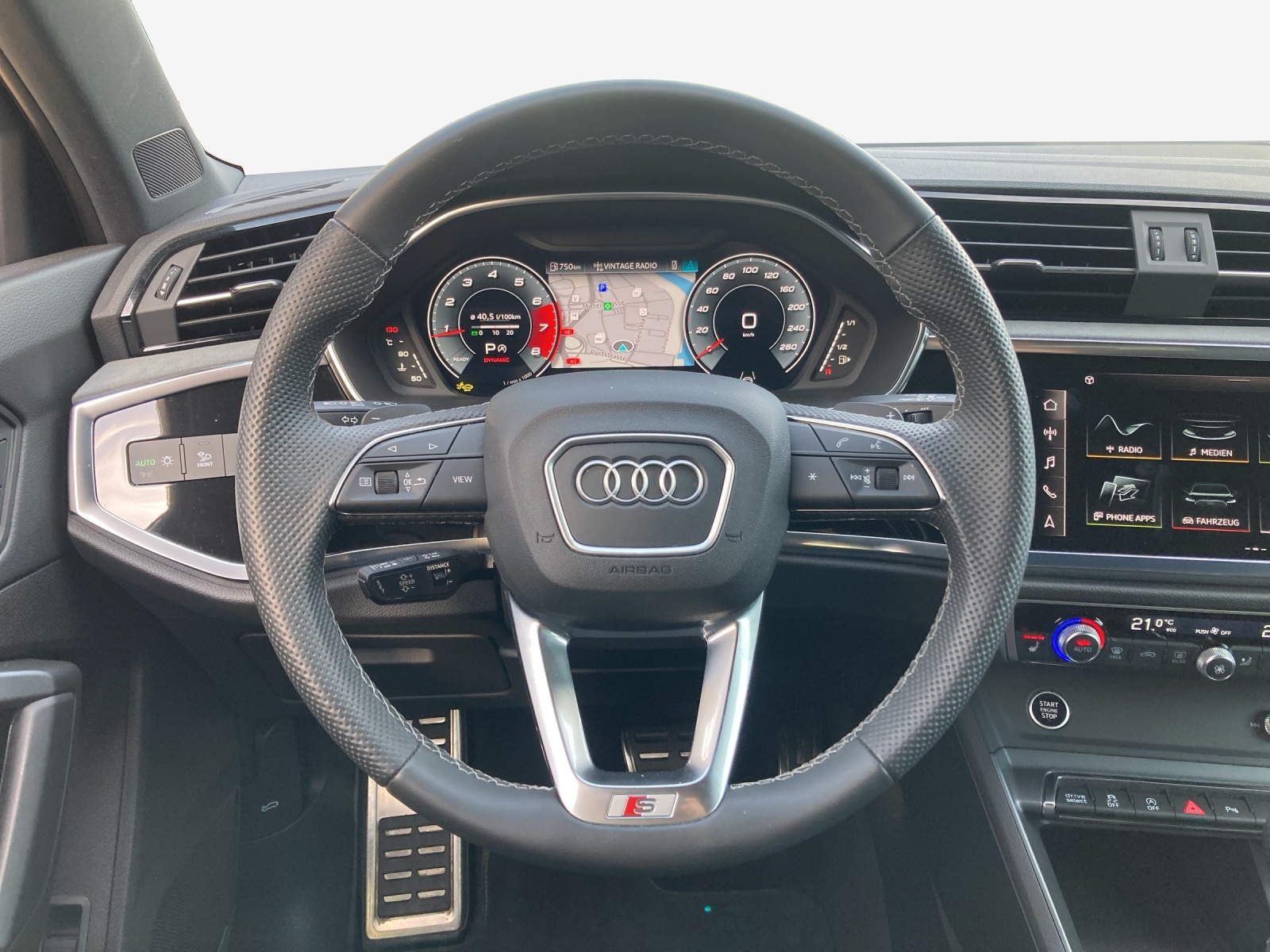 AUDI Q3 Sportback 40 TFSI S line quattro S-tronic-image-9