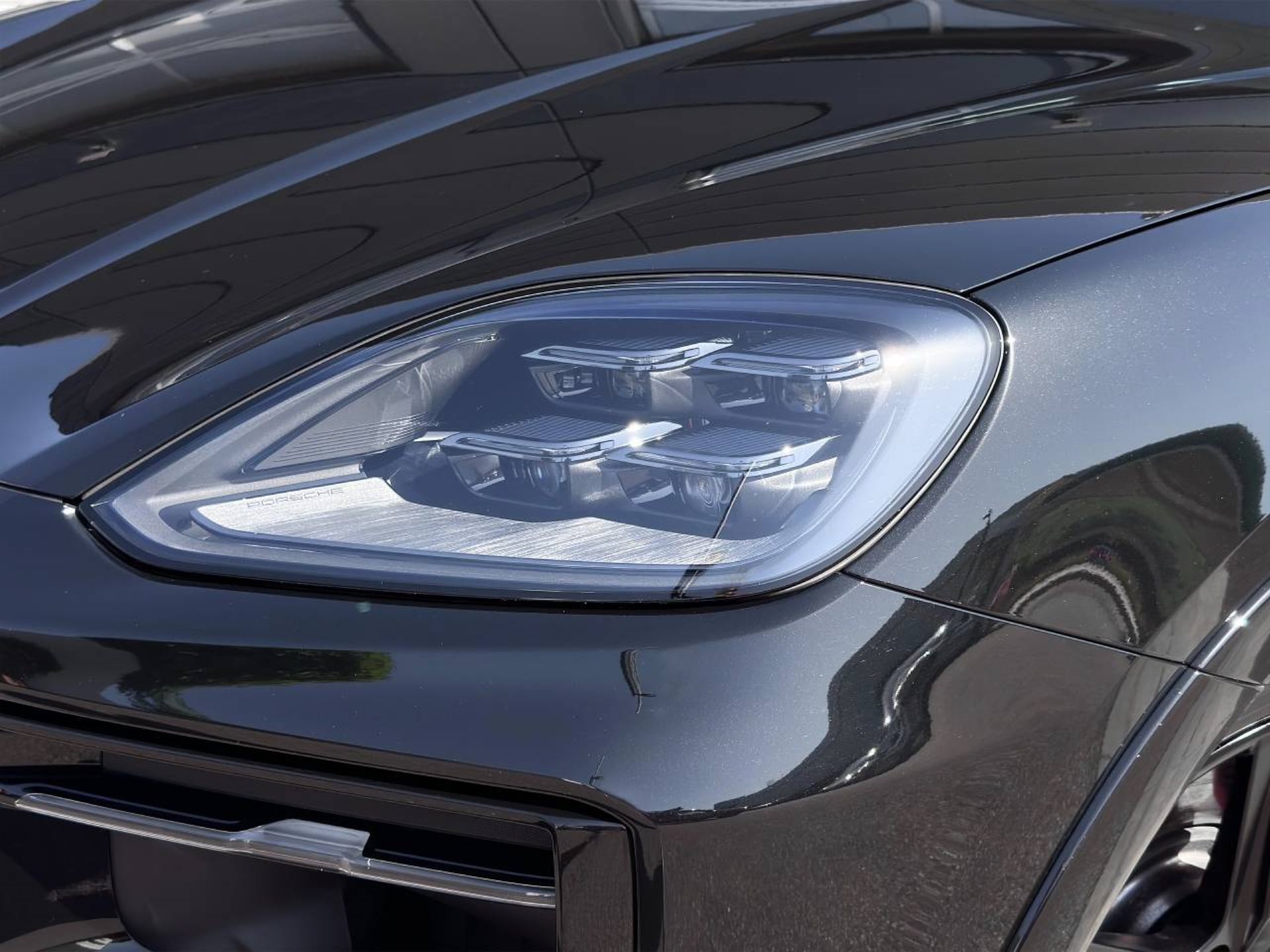PORSCHE Cayenne S E-Hybrid Coupé-image-26