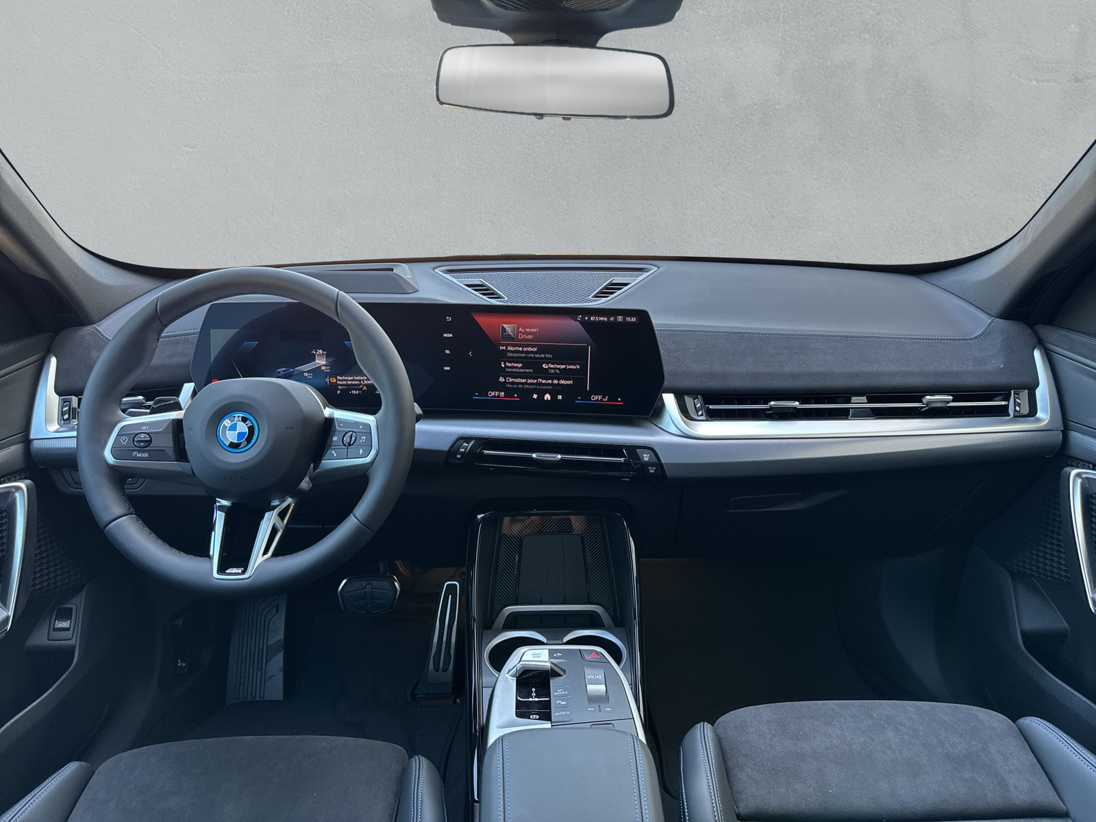 BMW iX1 xDrive 30 M Sport Pro-image-11