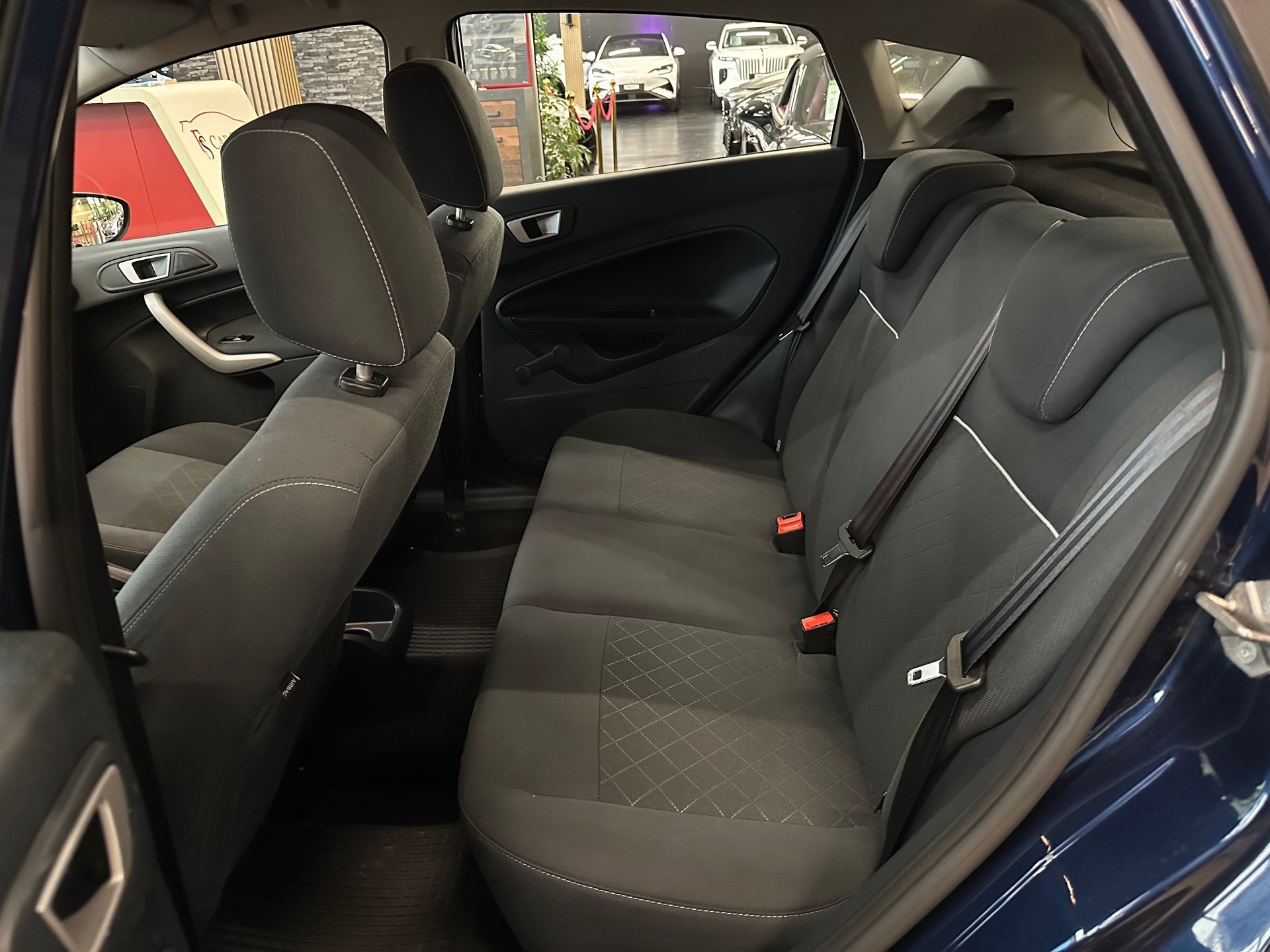 FORD Fiesta 1.25 16V Ambiente-image-17