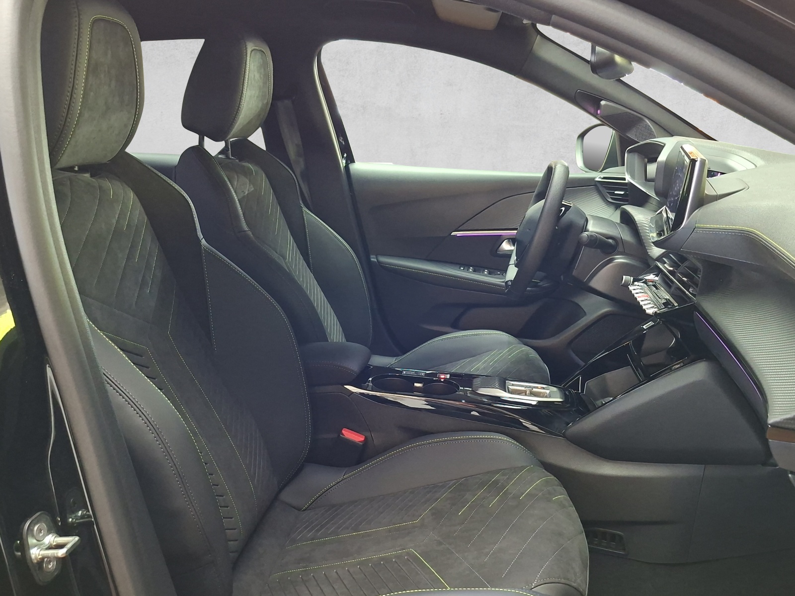 PEUGEOT 208 1.2 Hybrid 145 GT-image-11