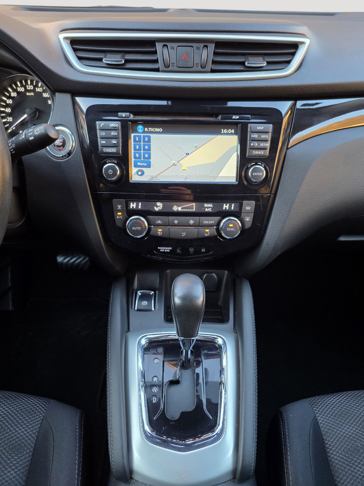 NISSAN Qashqai 1.2 DIG-T Swiss Edition Xtronic CVT-image-9