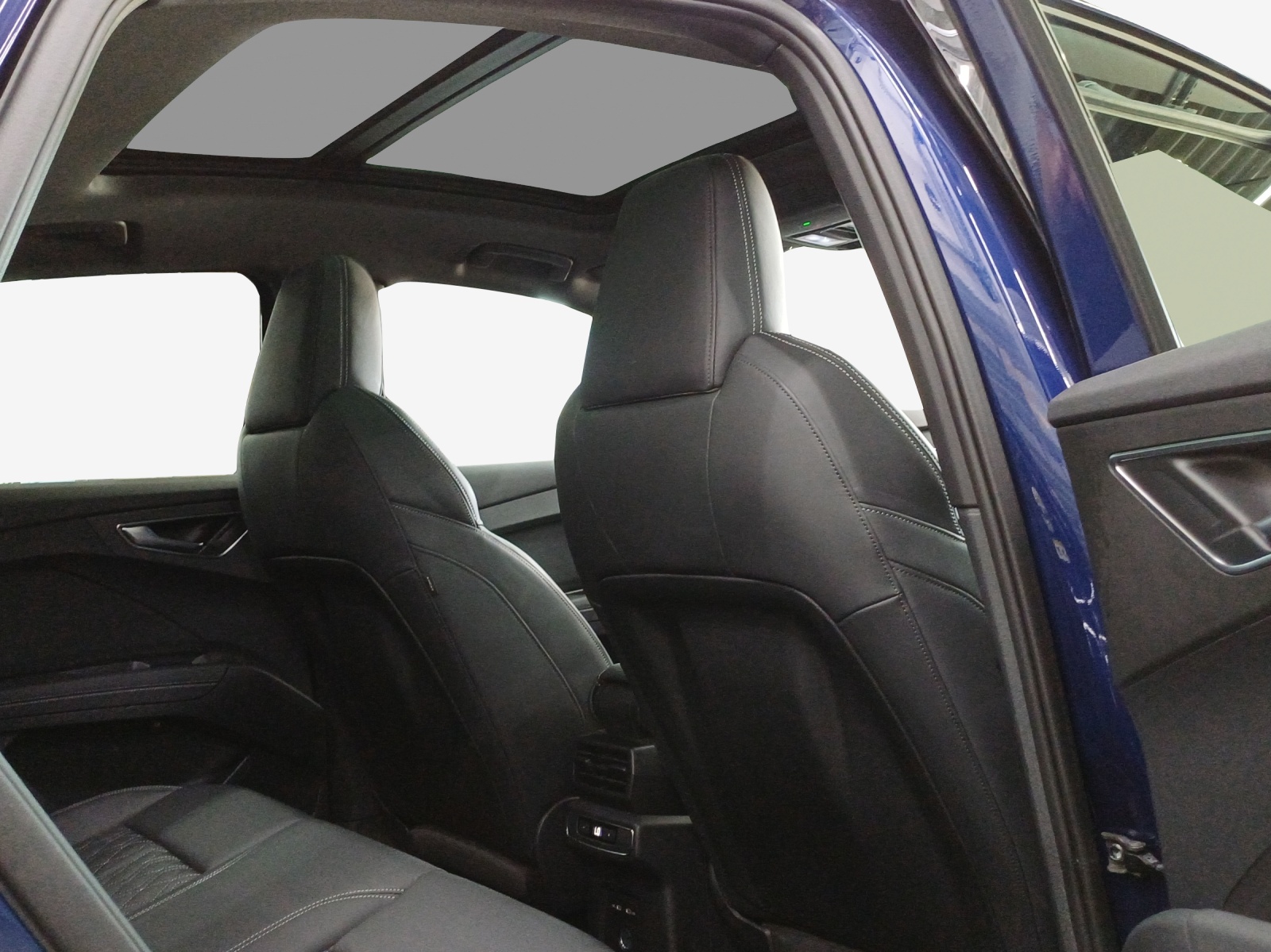 AUDI Q4 Sportback e-tron 55 quattro-image-14