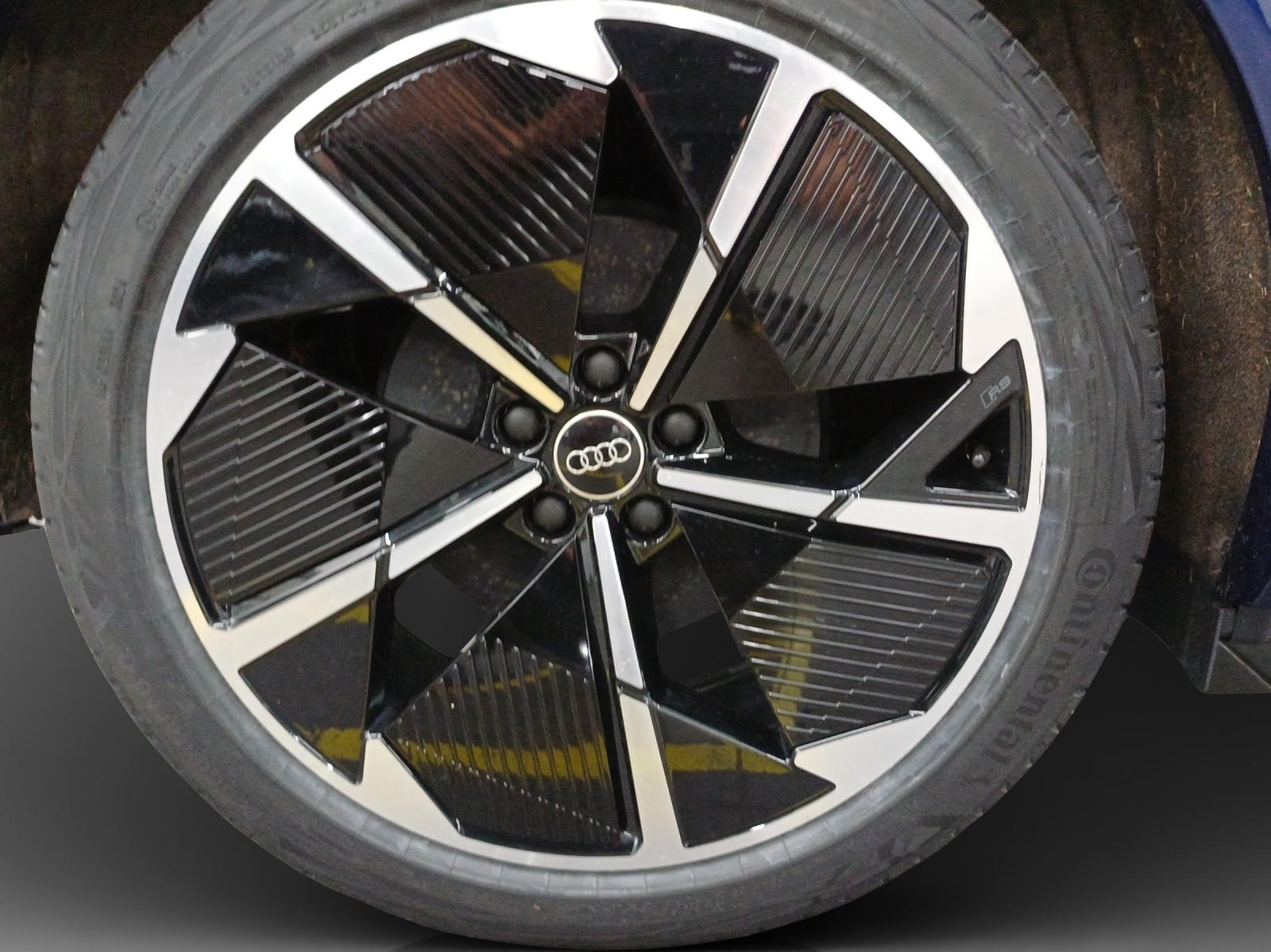 AUDI Q4 Sportback e-tron 55 quattro-image-15