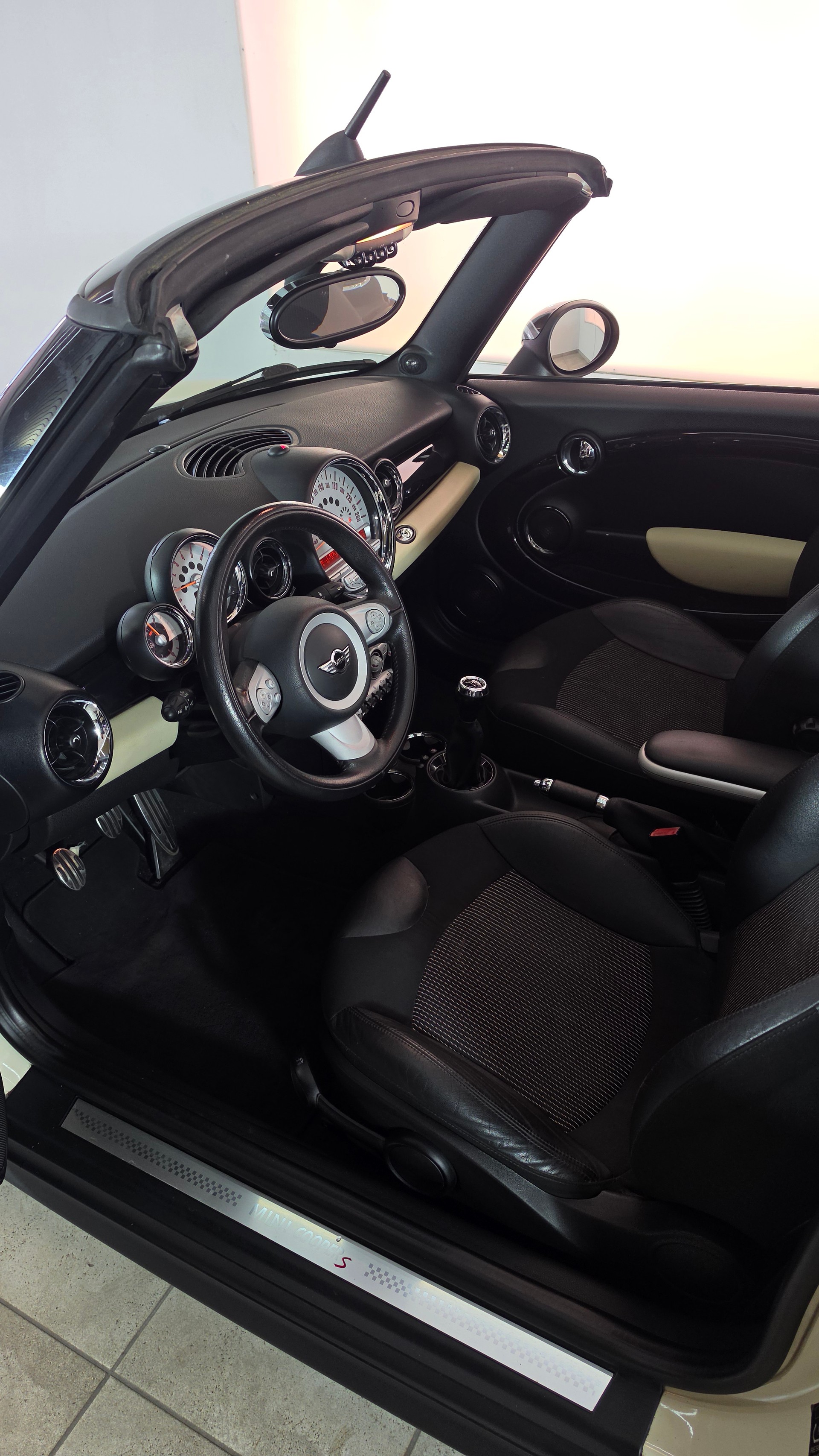 MINI Cooper S Cabriolet MINI Cooper S, FAHRZEUG IN EINEM TOP ZUSTAND, KLEINER STADTFLITZER, FRISCH AB MFK-image-11