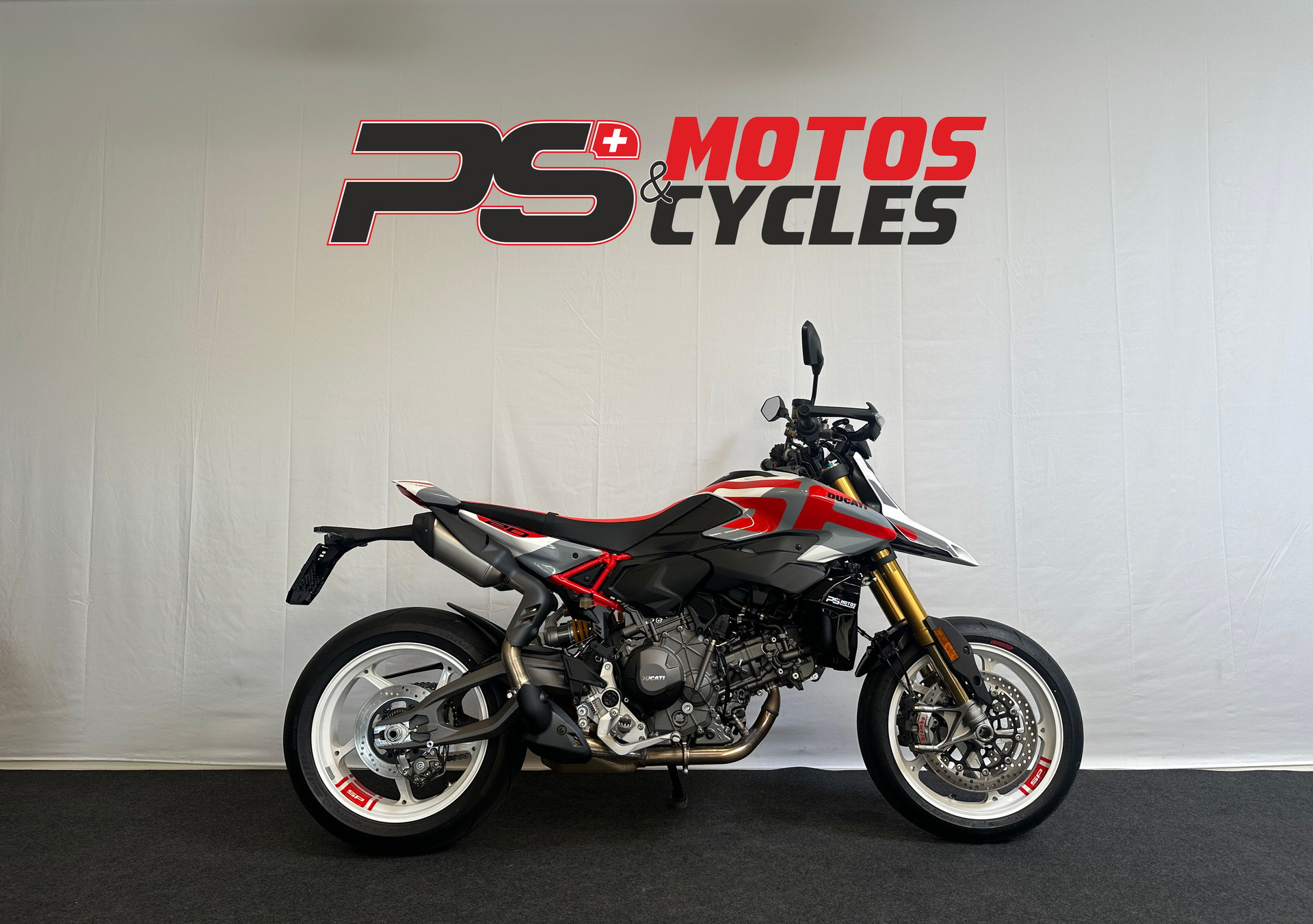 DUCATI Hypermotard V2 SP