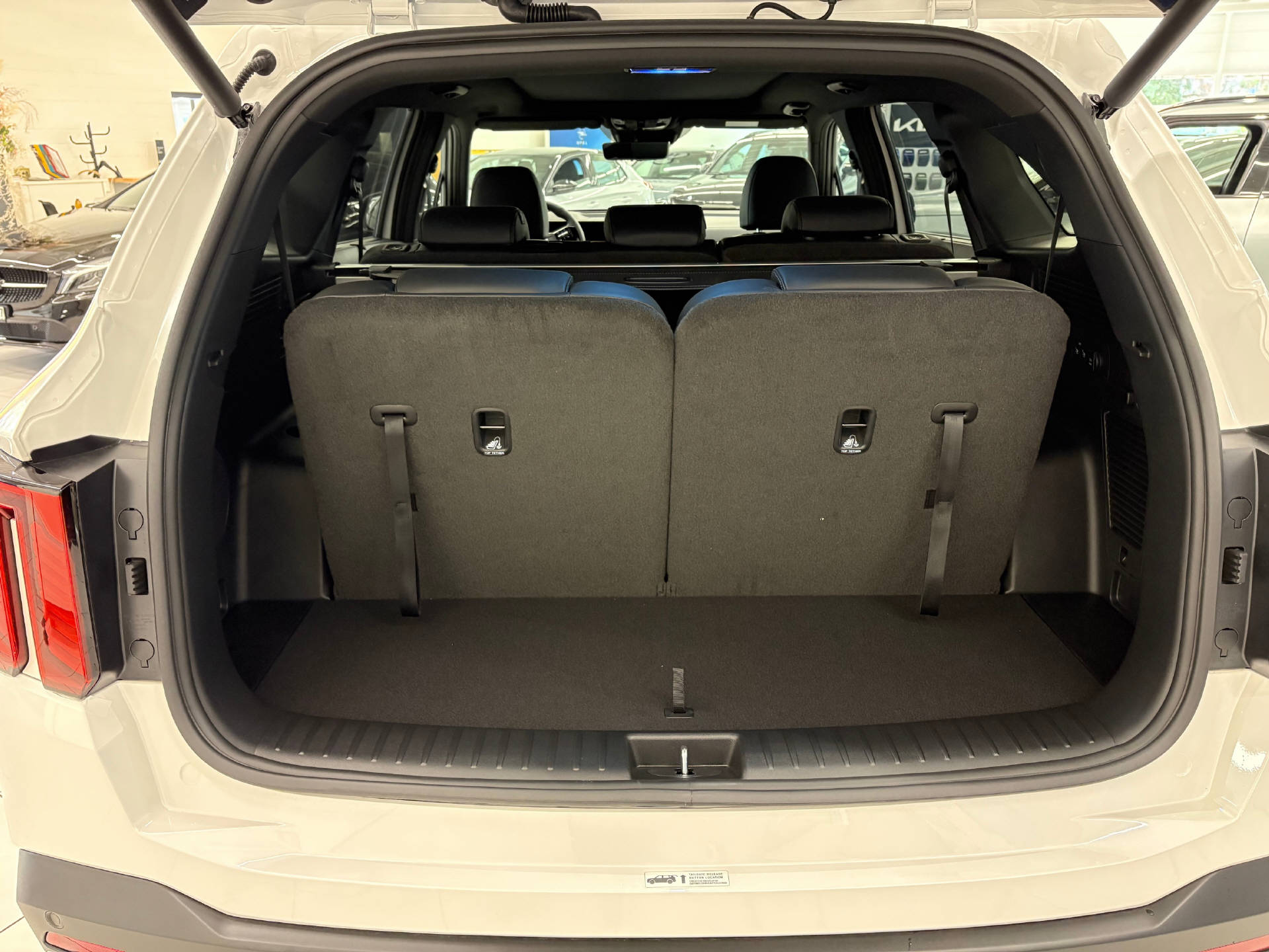 KIA Sorento 1.6 T-GDi Plug-in Hybrid Style 7P-image-10