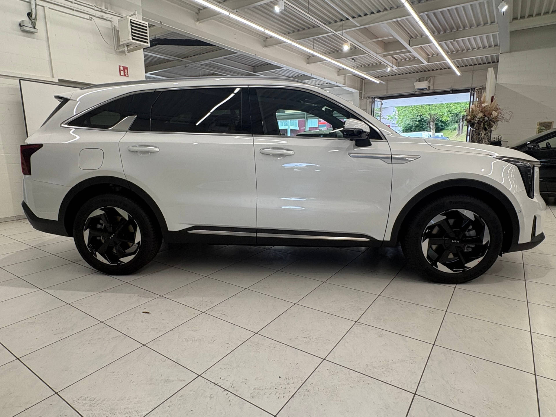 KIA Sorento 1.6 T-GDi Plug-in Hybrid Style 7P-image-3