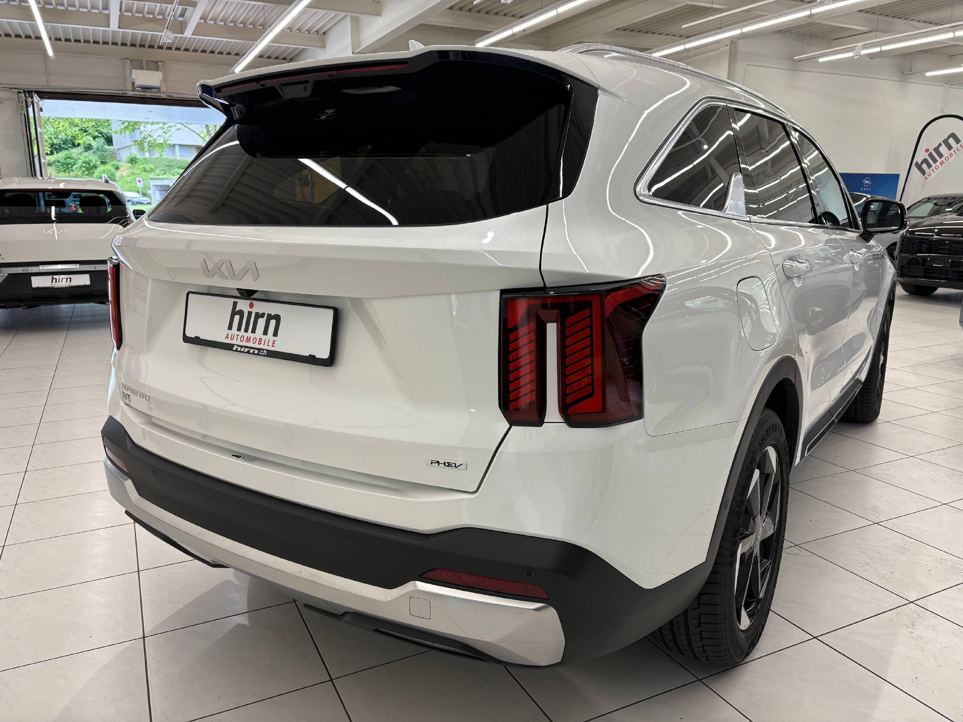 KIA Sorento 1.6 T-GDi Plug-in Hybrid Style 7P-image-4