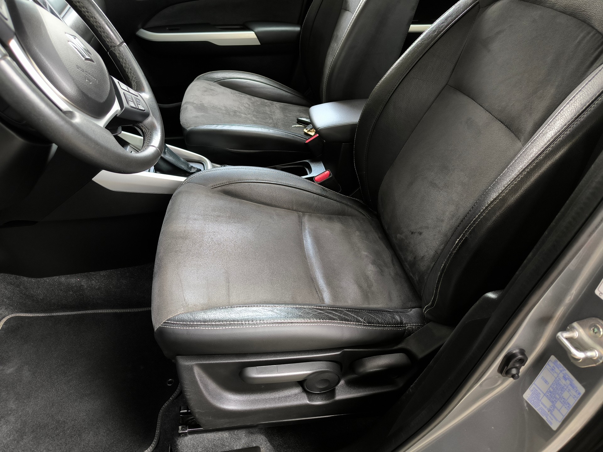 SUZUKI Vitara 1.4 Boosterjet Compact Top Automatic-image-5