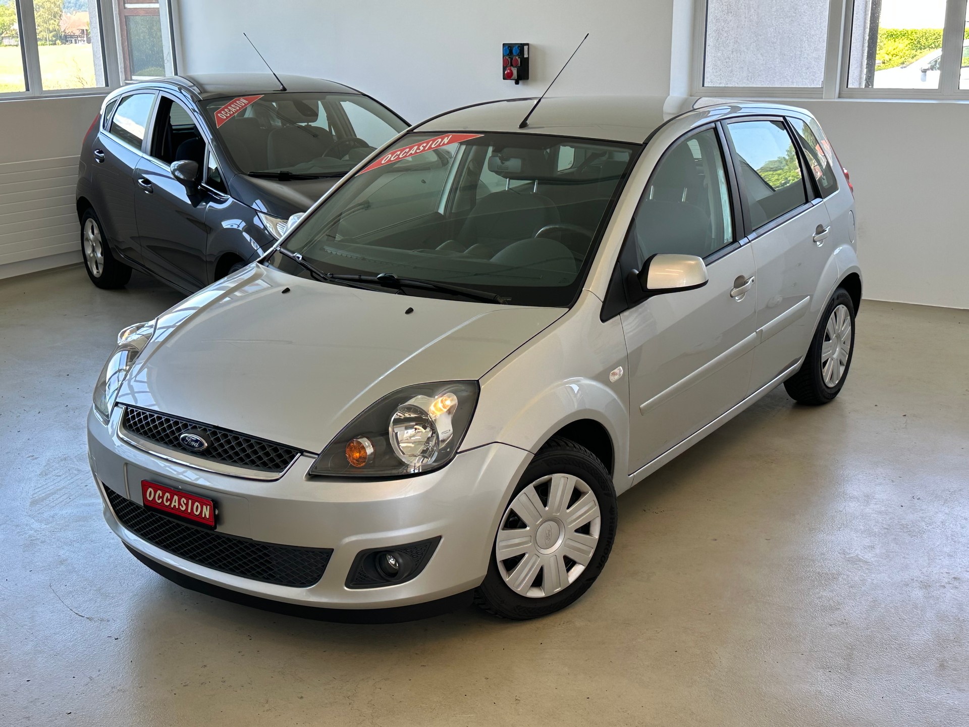 FORD Fiesta 1.6 16V Trend-showroom-element-3