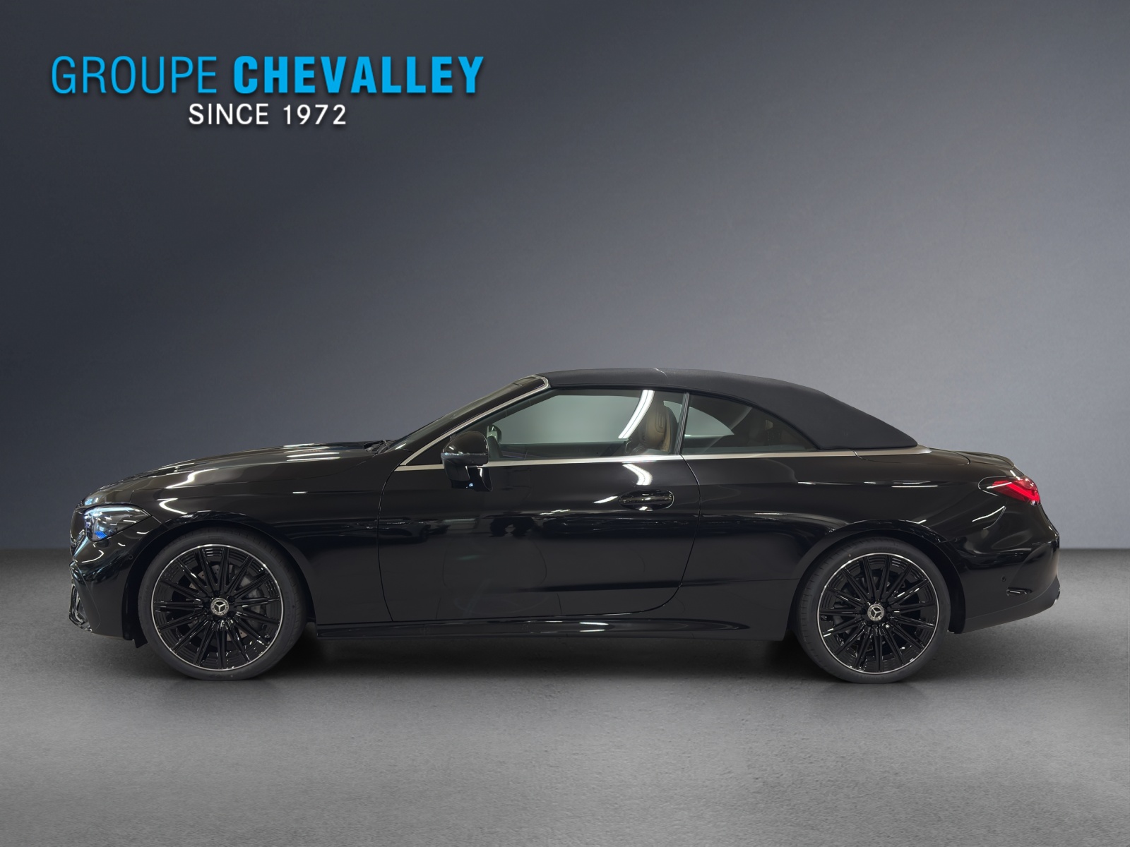 MERCEDES-BENZ CLE 200 4M Cabriolet-showroom-element-1