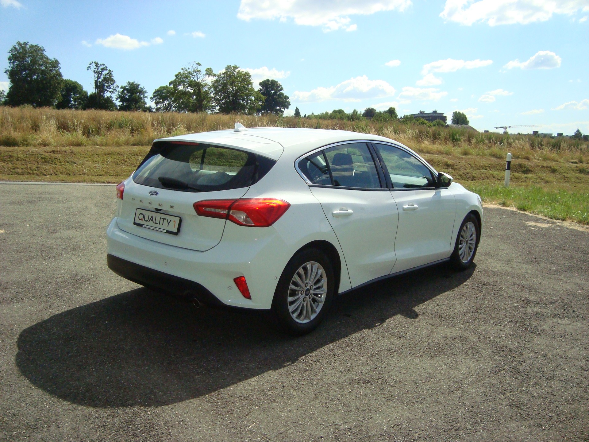 FORD Focus 1.5 TDCi Titanium Automatic-image-2