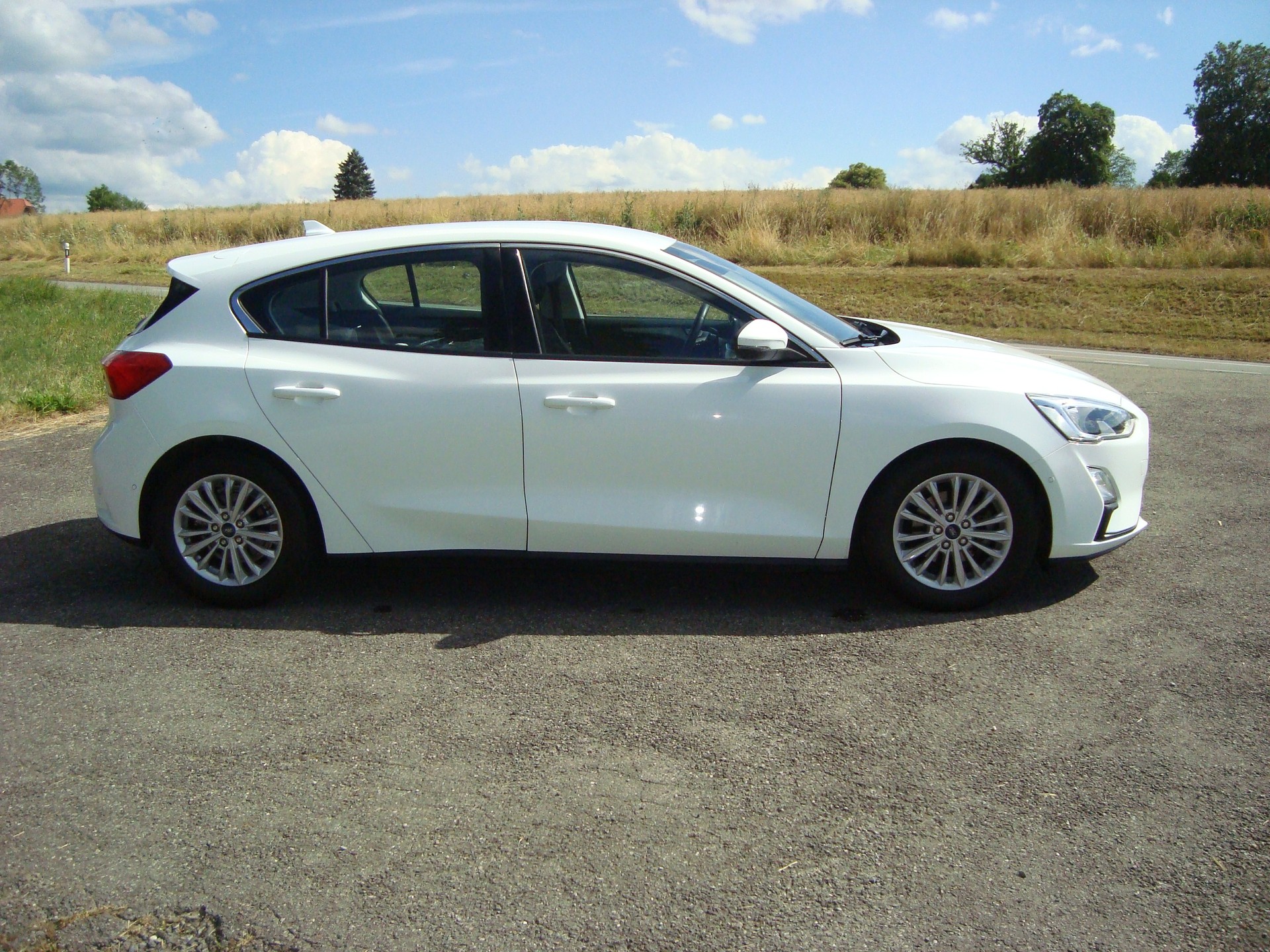 FORD Focus 1.5 TDCi Titanium Automatic-image-5