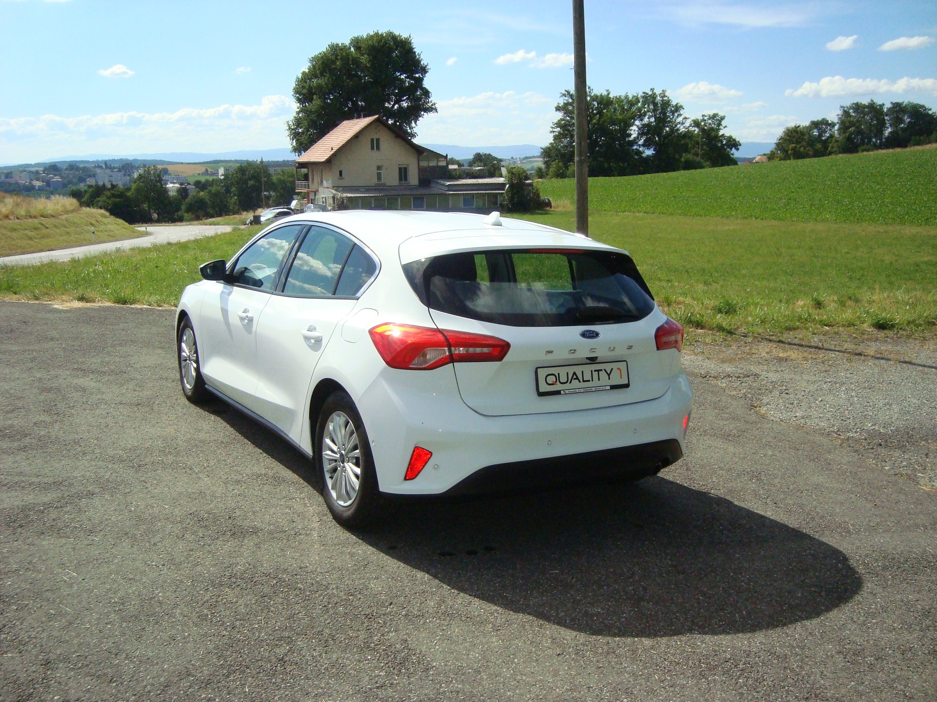 FORD Focus 1.5 TDCi Titanium Automatic-image-3