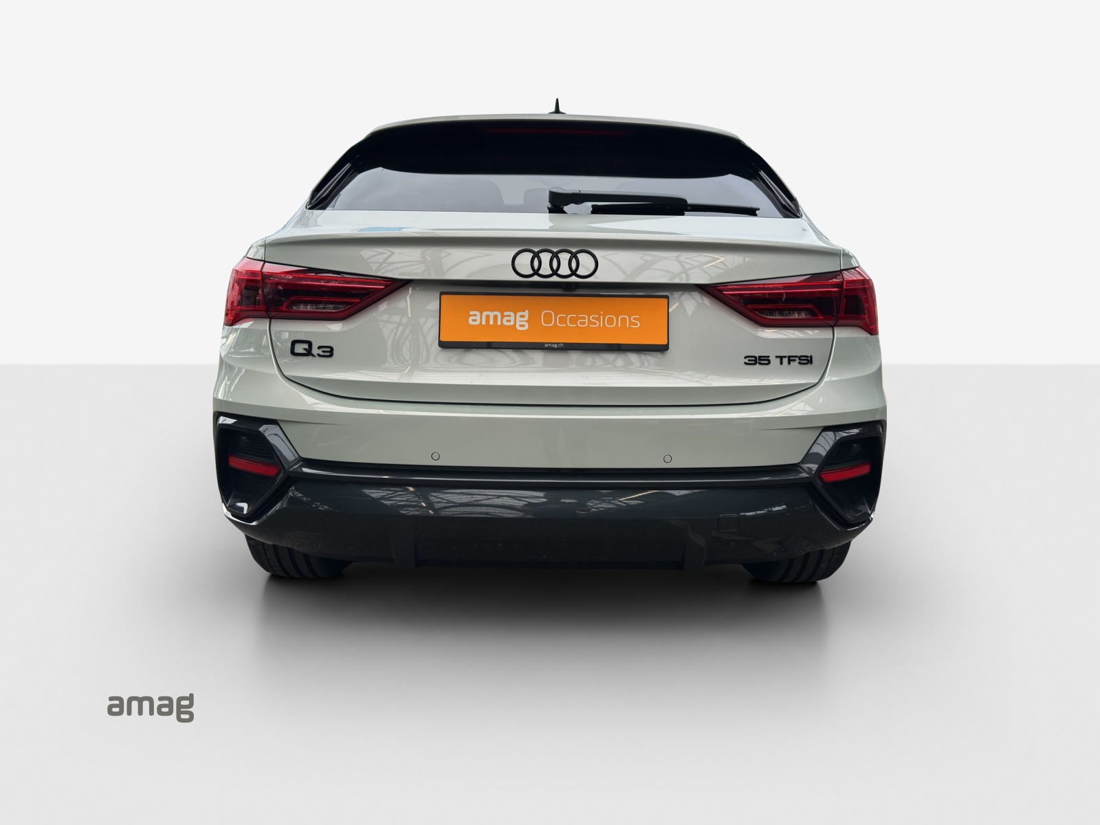 AUDI Q3 Sportback 35 TFSI Attraction S-tronic-showroom-element-3