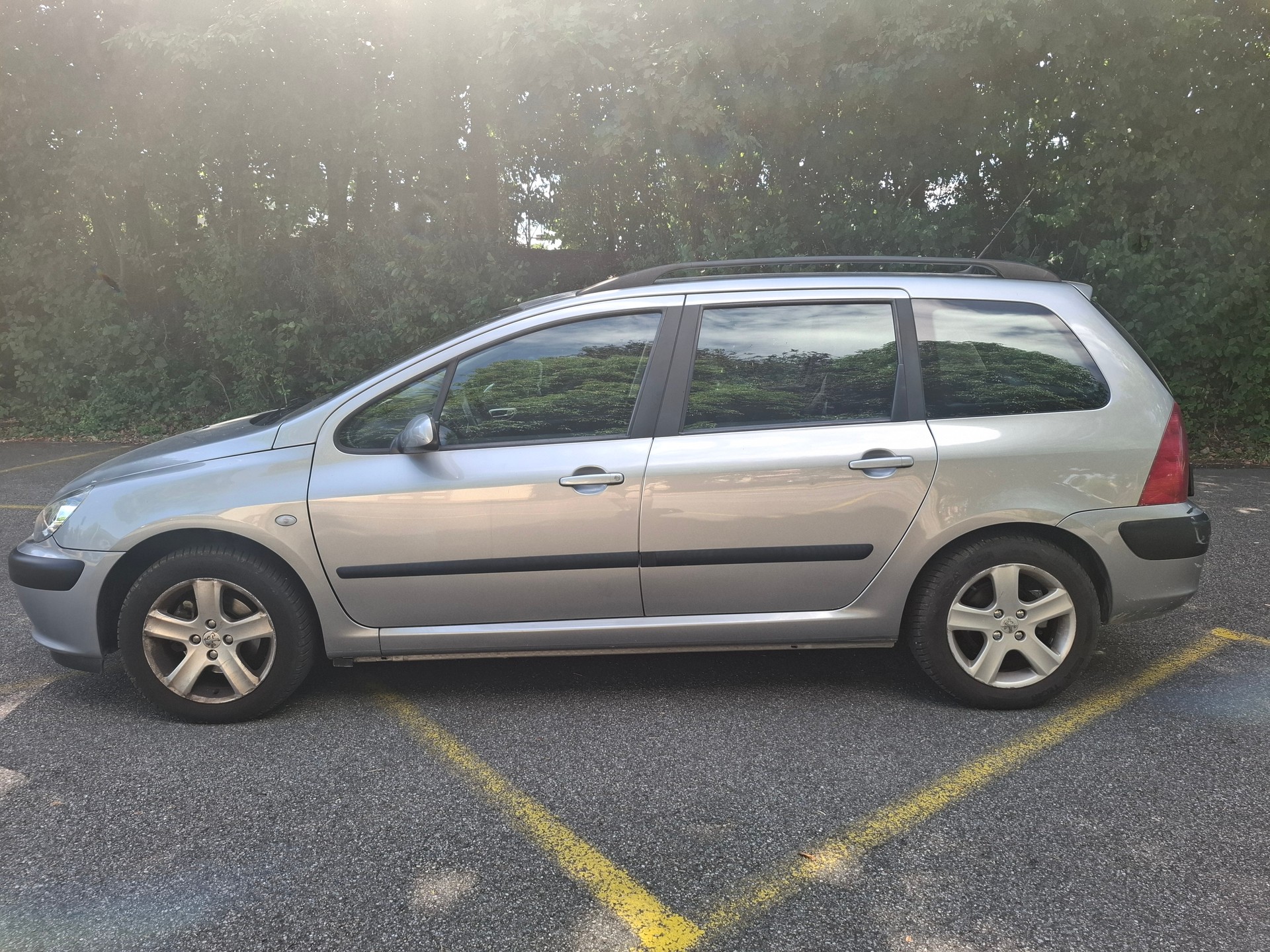 PEUGEOT 307 2.0 16V XS-image-2