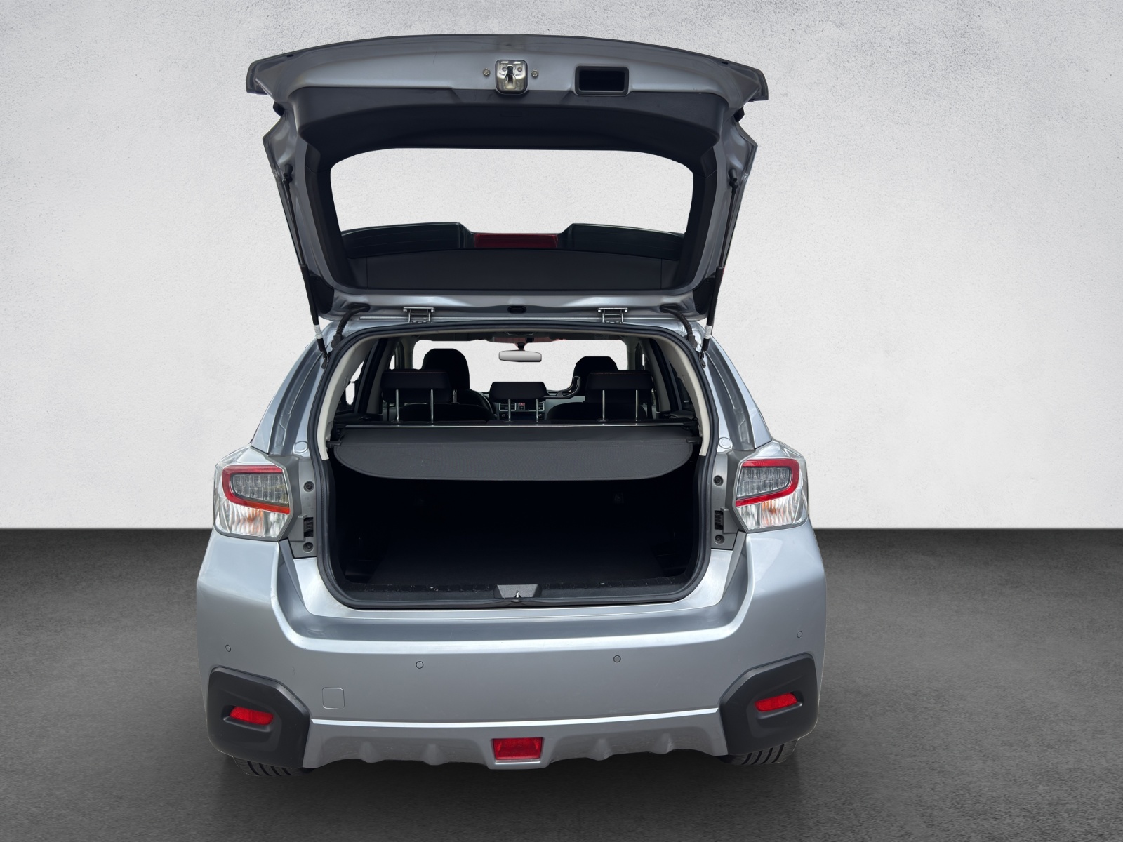SUBARU XV 2.0 Swiss Two AWD CVT-image-16