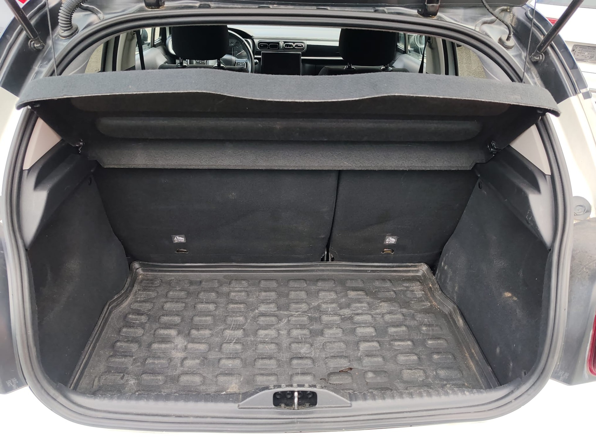 CITROEN C3 1.2i PureTech Shine-image-10