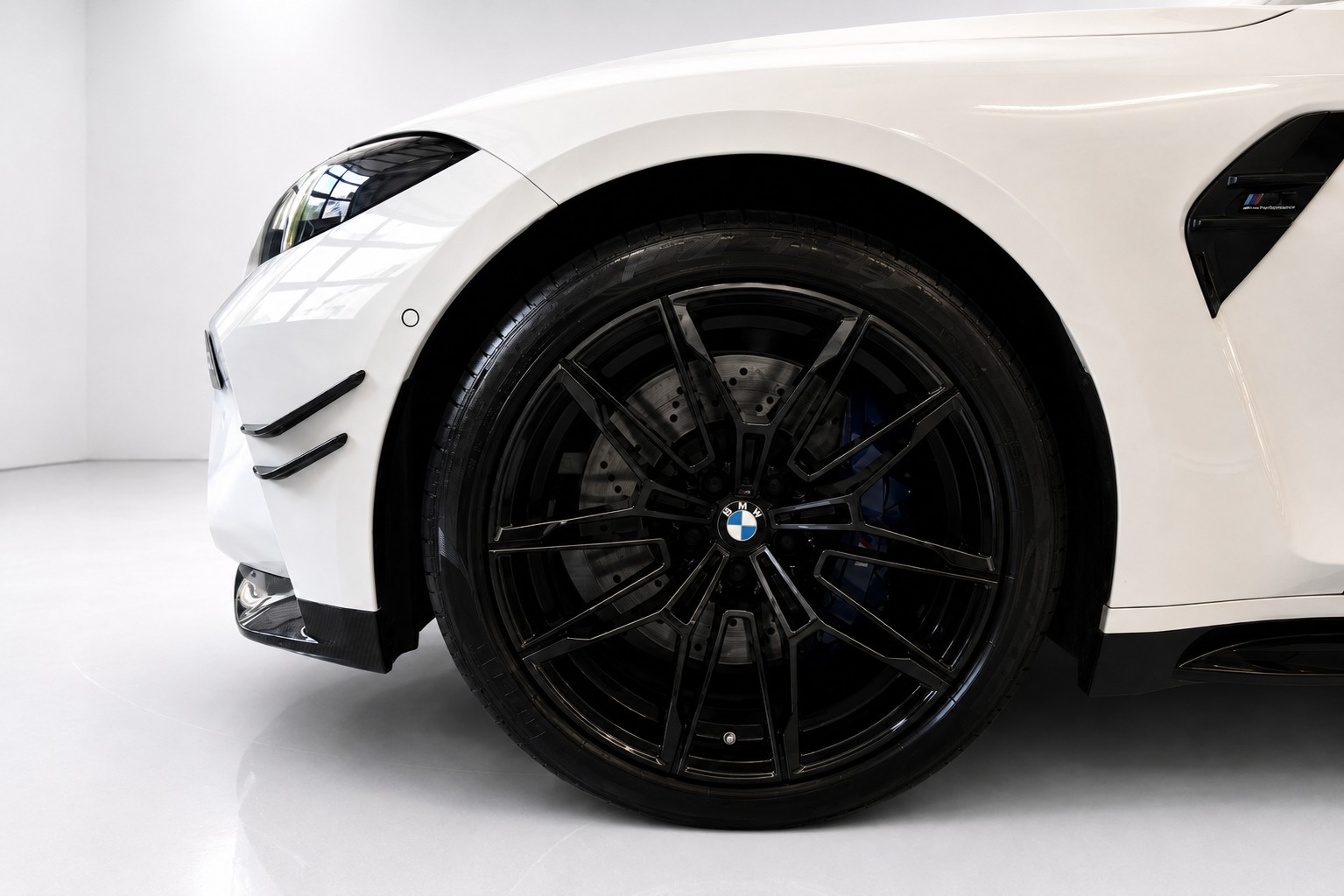 BMW M3 Competition LCI2 M-Steptronic-showroom-element-2