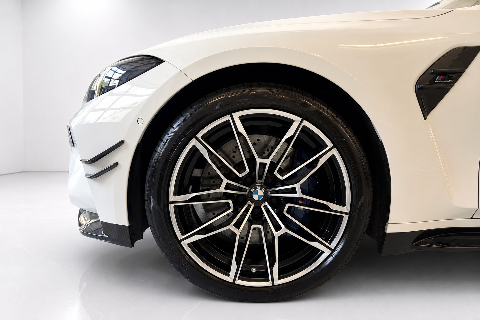 BMW M3 Competition LCI2 M-Steptronic-showroom-element-2