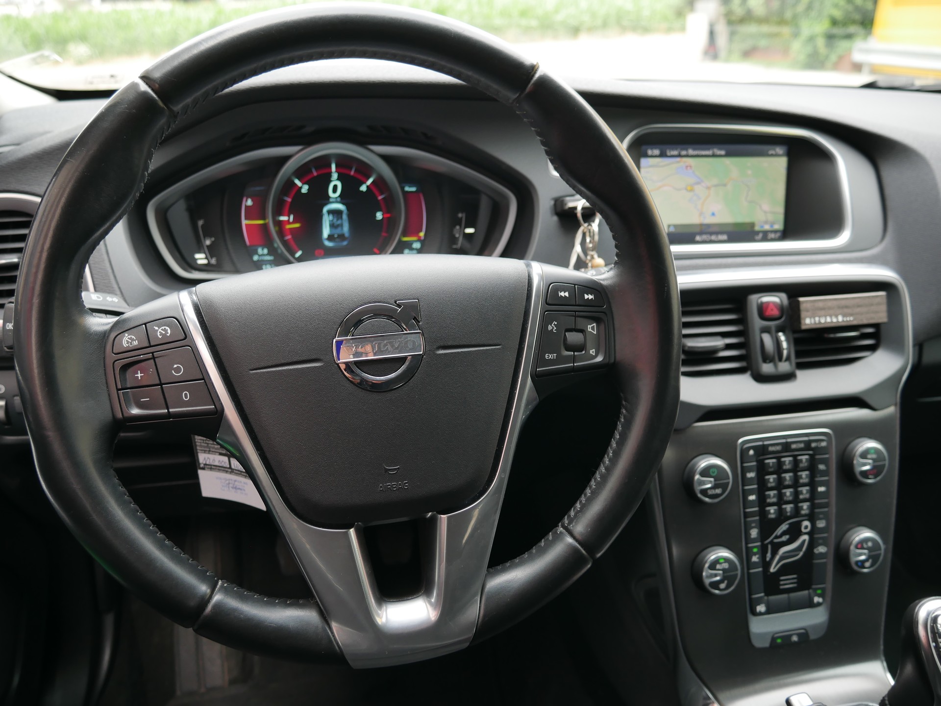 VOLVO 2.0 D3 Basis S/S-image-9