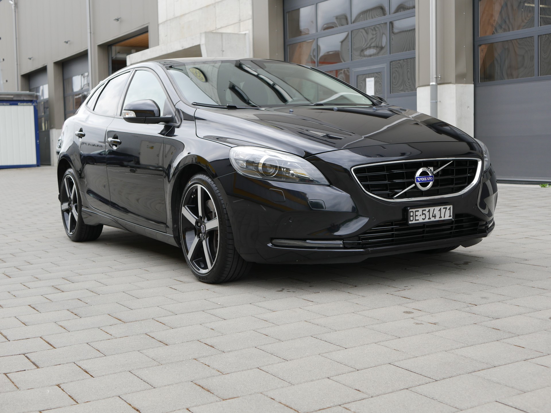 VOLVO 2.0 D3 Basis S/S-image-1