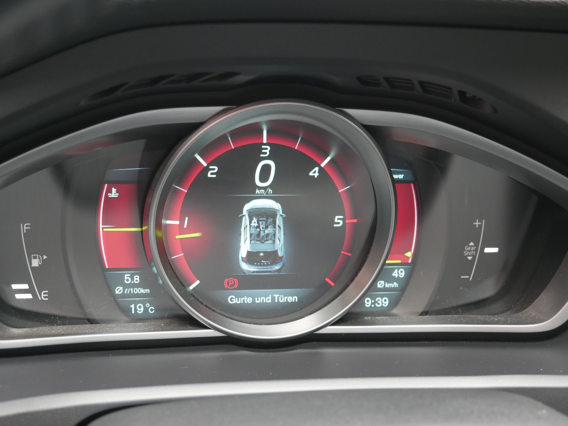 VOLVO 2.0 D3 Basis S/S-image-10
