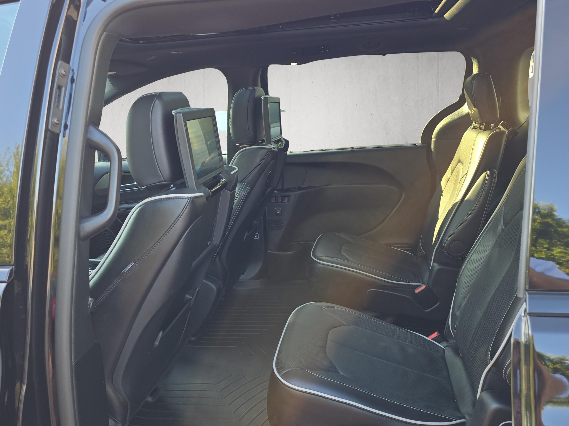 CHRYSLER 3.6 V6 S Appearance AWD-image-11