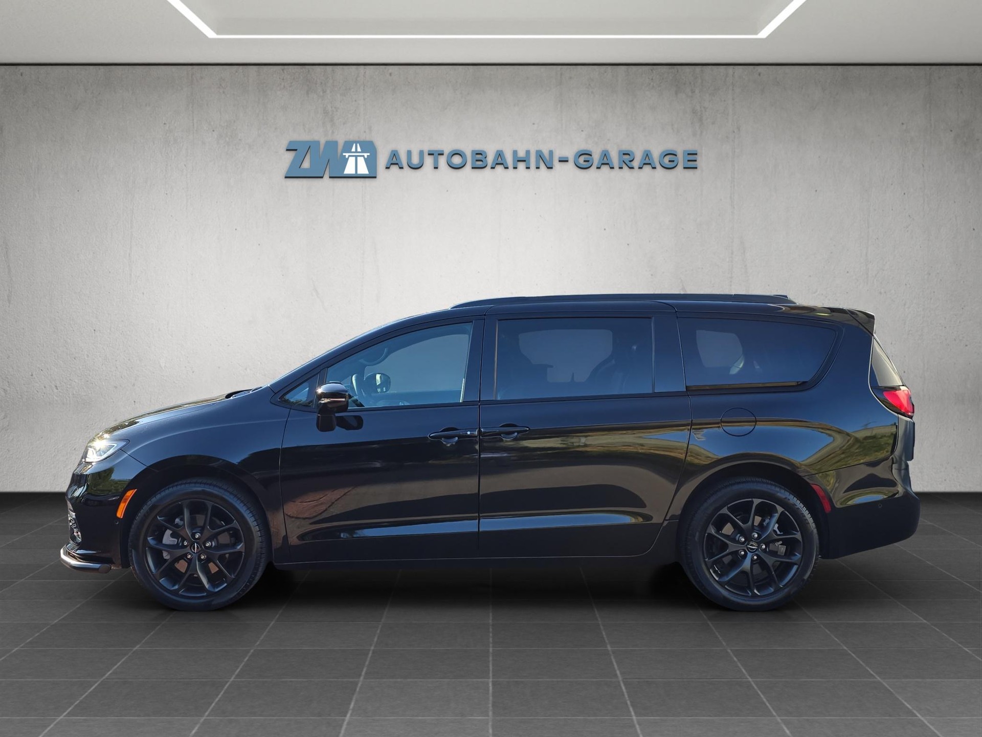 CHRYSLER 3.6 V6 S Appearance AWD-image-1