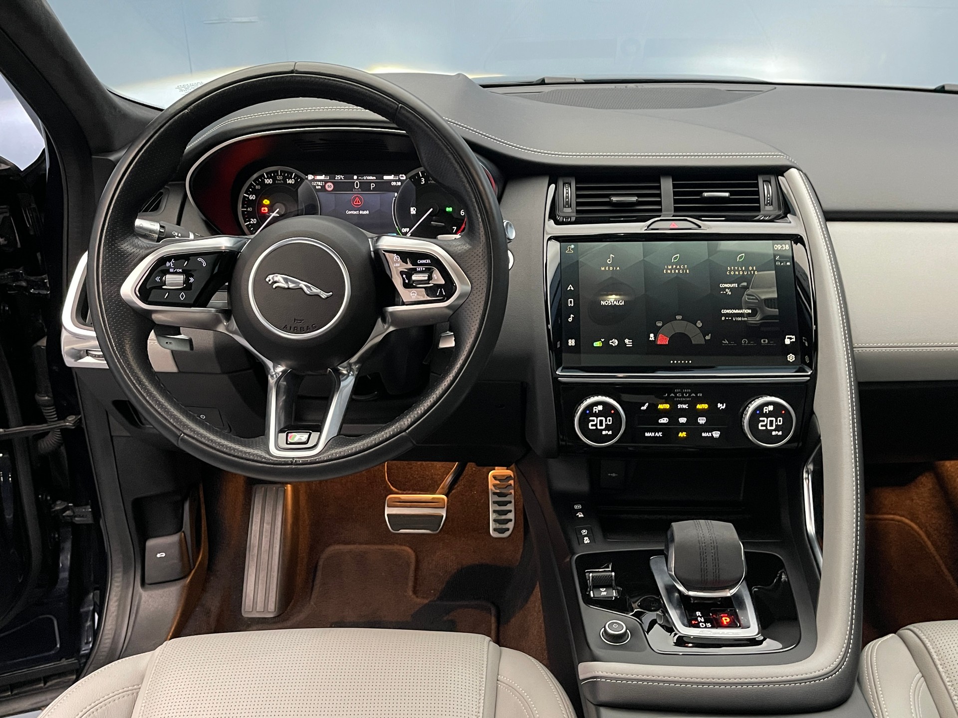 JAGUAR E-Pace 1.5 T 300e R-Dynamic SE AWD-image-5