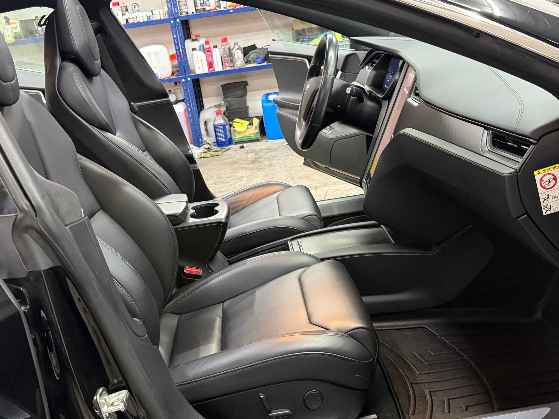 TESLA Model S 100 D-image-9