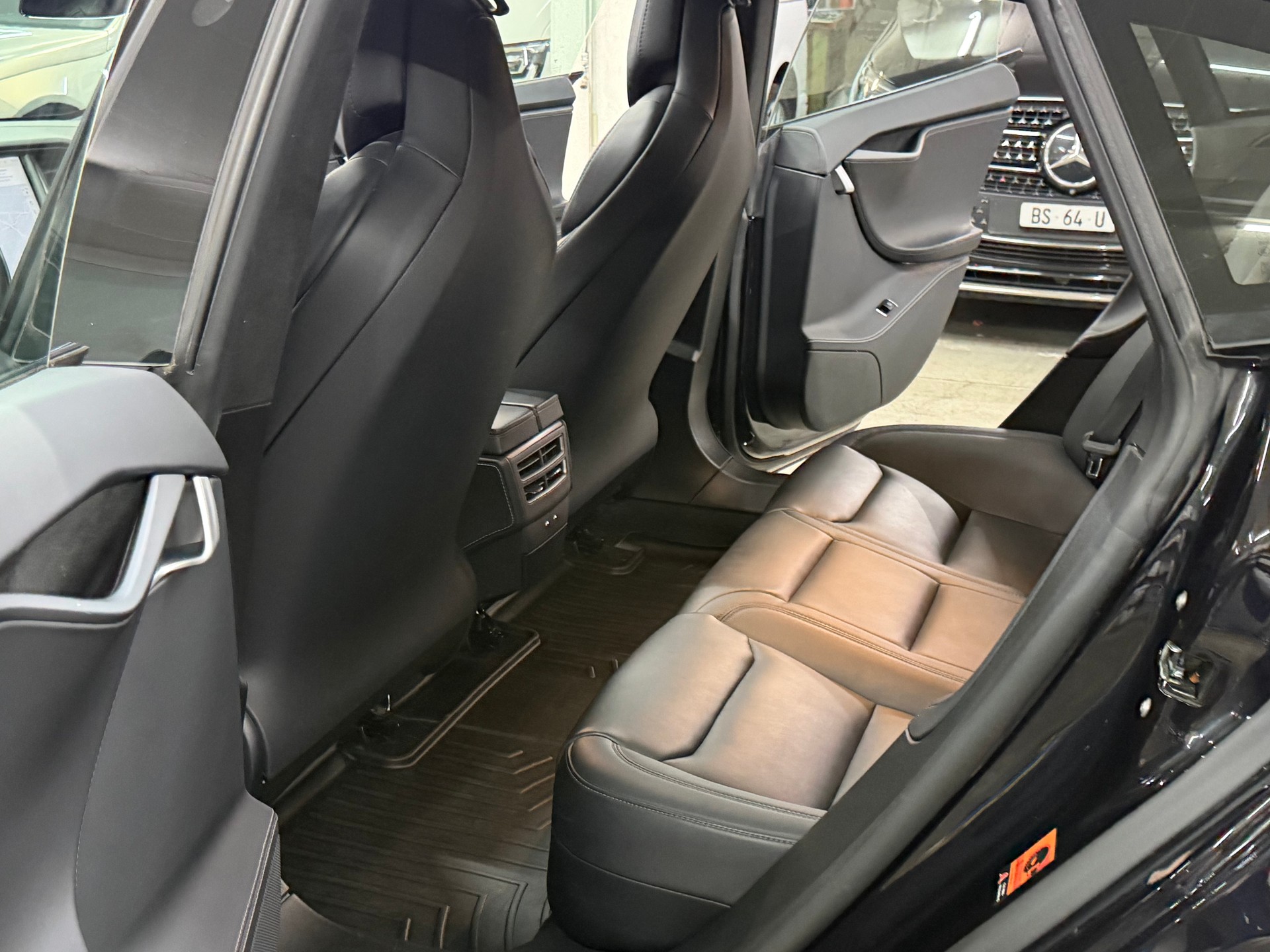TESLA Model S 100 D-image-11