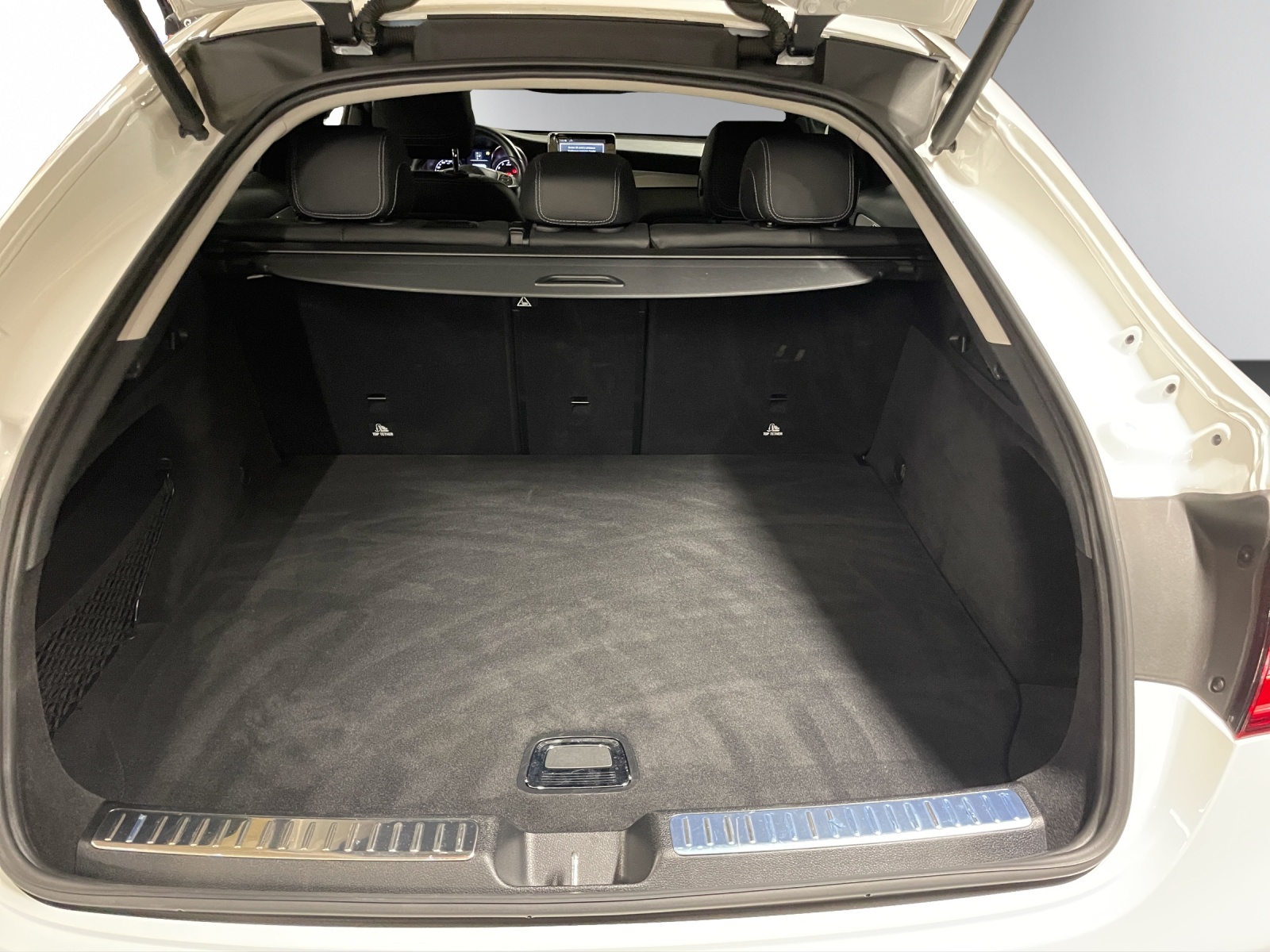 MERCEDES-BENZ GLC Coupé 250 AMG Line 4Matic 9G-Tronic-image-6