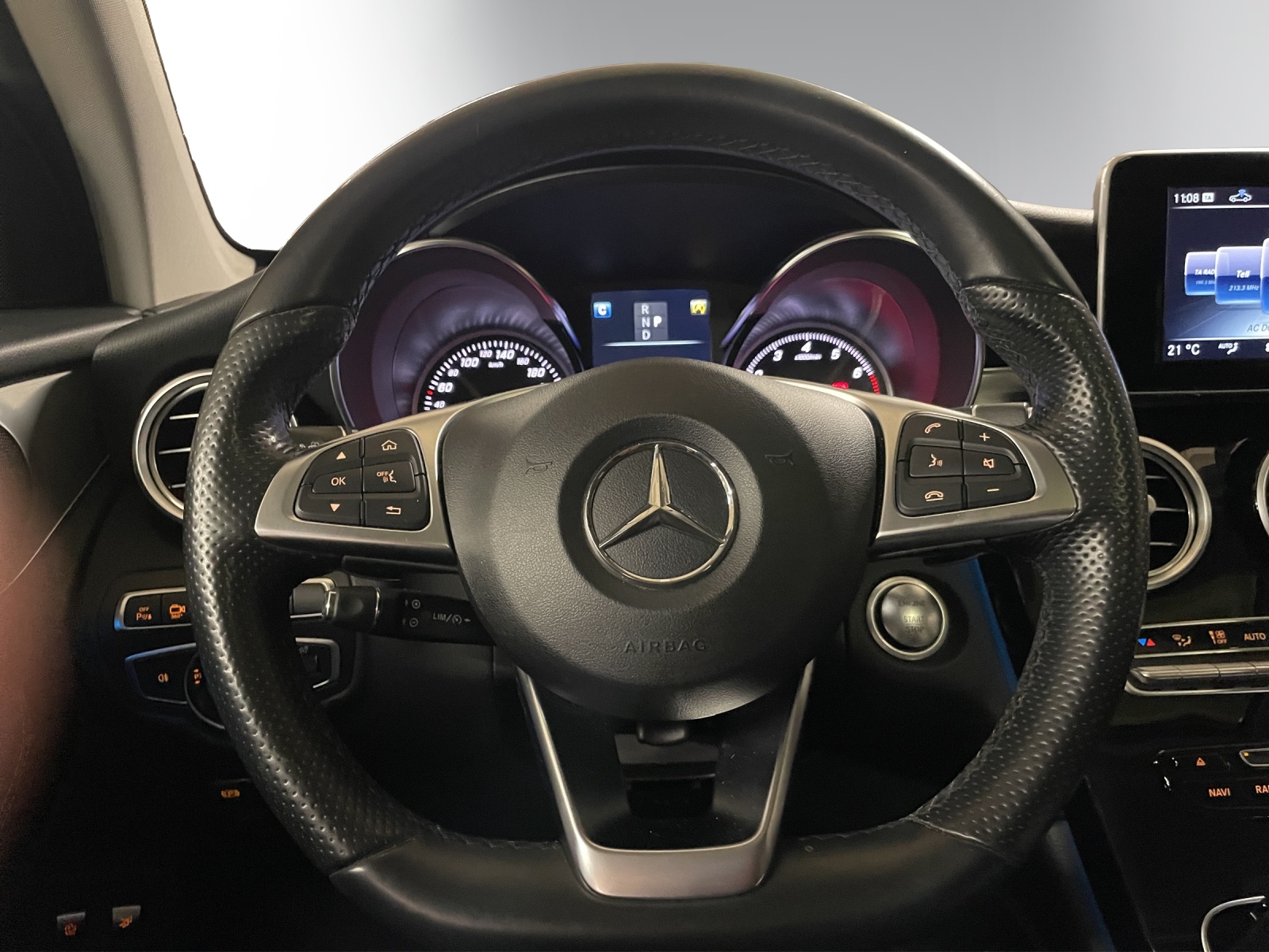 MERCEDES-BENZ GLC Coupé 250 AMG Line 4Matic 9G-Tronic-image-13