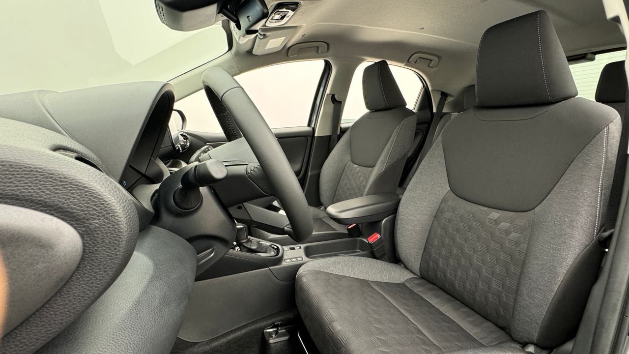 TOYOTA Yaris 1.5 Sport e-CVT-image-4