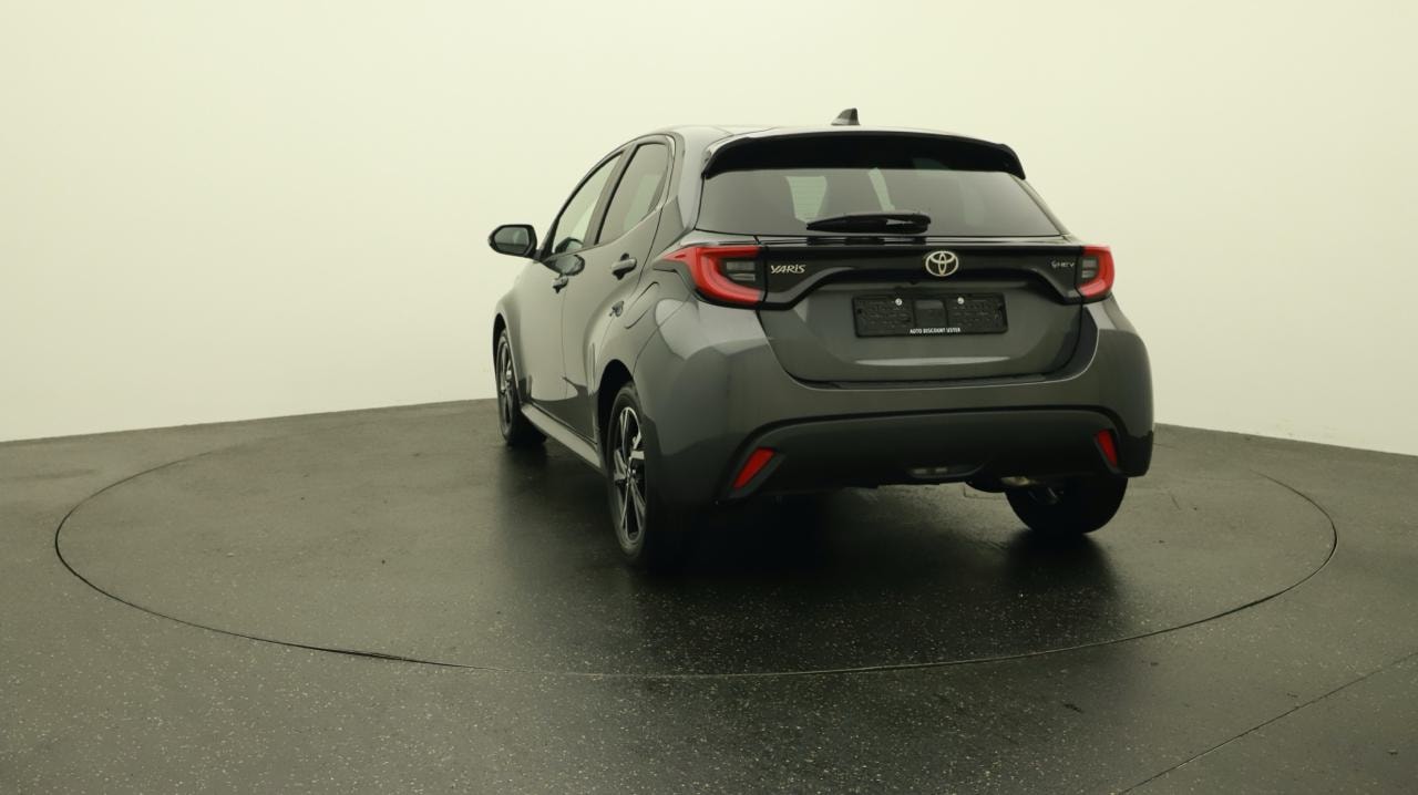 TOYOTA Yaris 1.5 Sport e-CVT-showroom-element-3