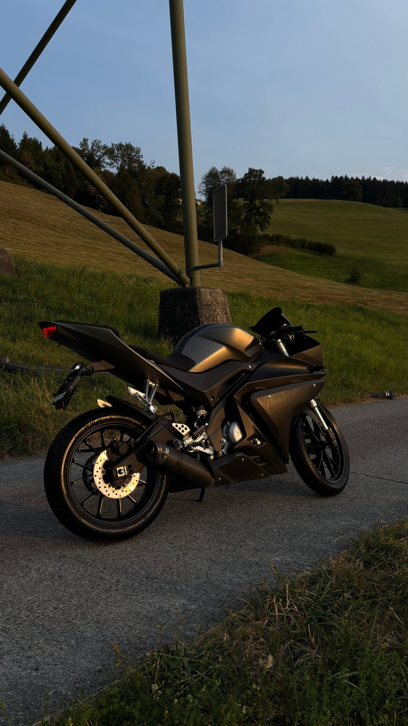YAMAHA YZF-R 125-image-0