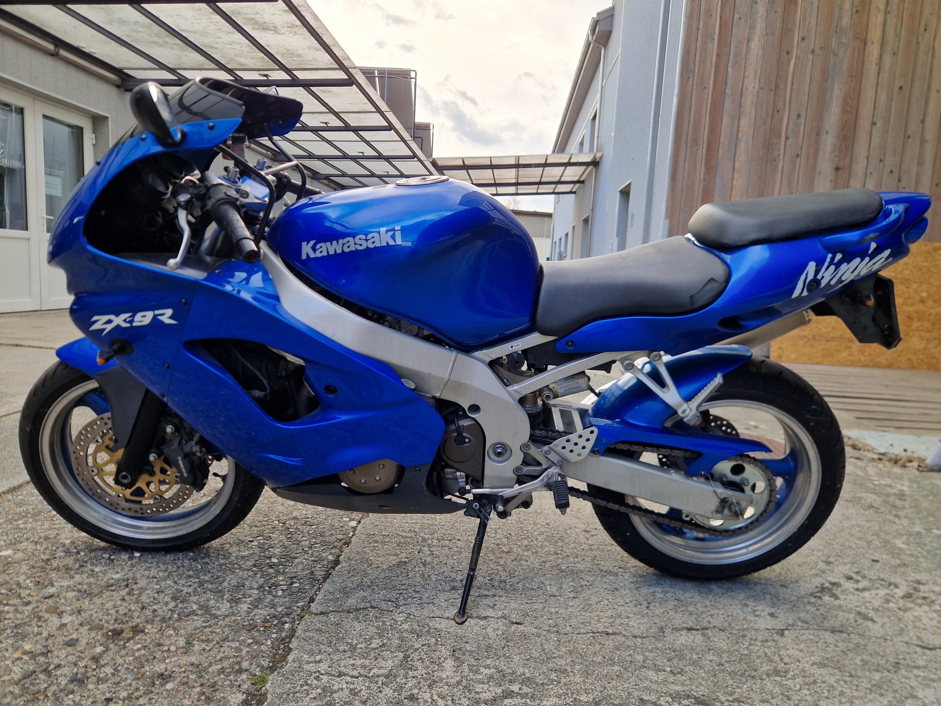KAWASAKI Ninja ZX-9R-image-3