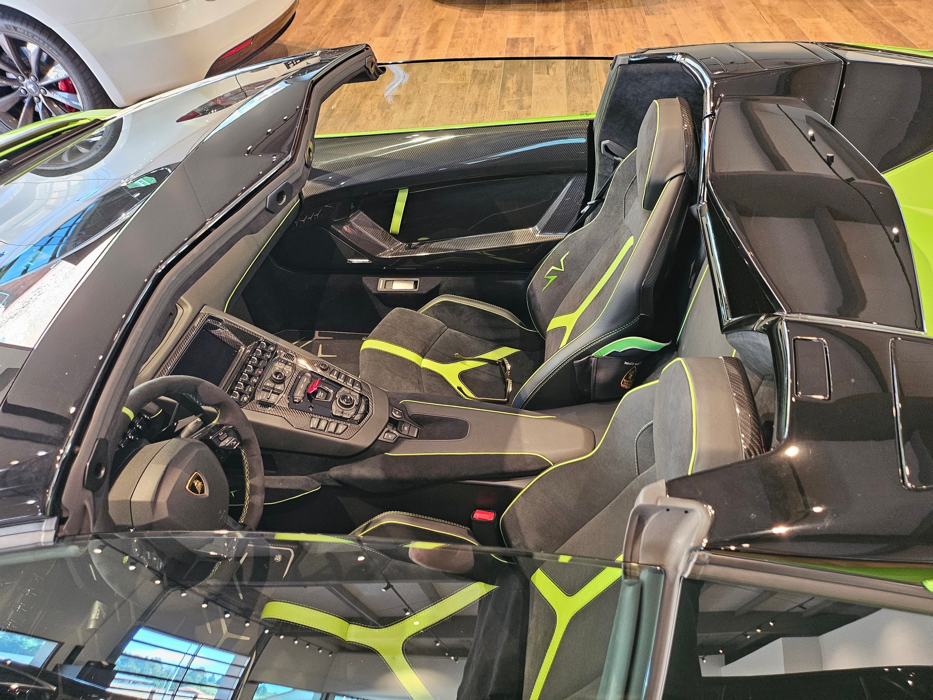 LAMBORGHINI Aventador SV LP750-4 Superveloceđ„ Roadster đ„E-Gear dazu ein đ„MV Agusta Motorrad đ„-image-11