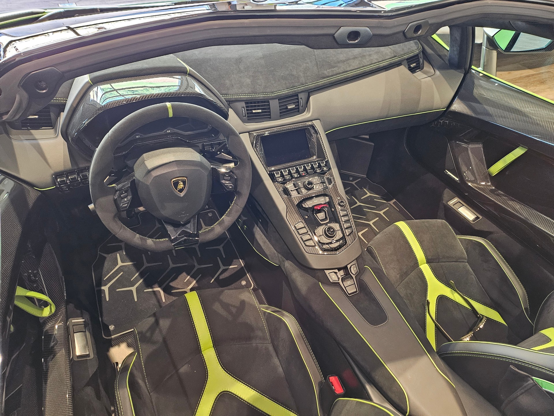 LAMBORGHINI Aventador SV LP750-4 Superveloceđ„ Roadster đ„E-Gear dazu ein đ„MV Agusta Motorrad đ„-image-12