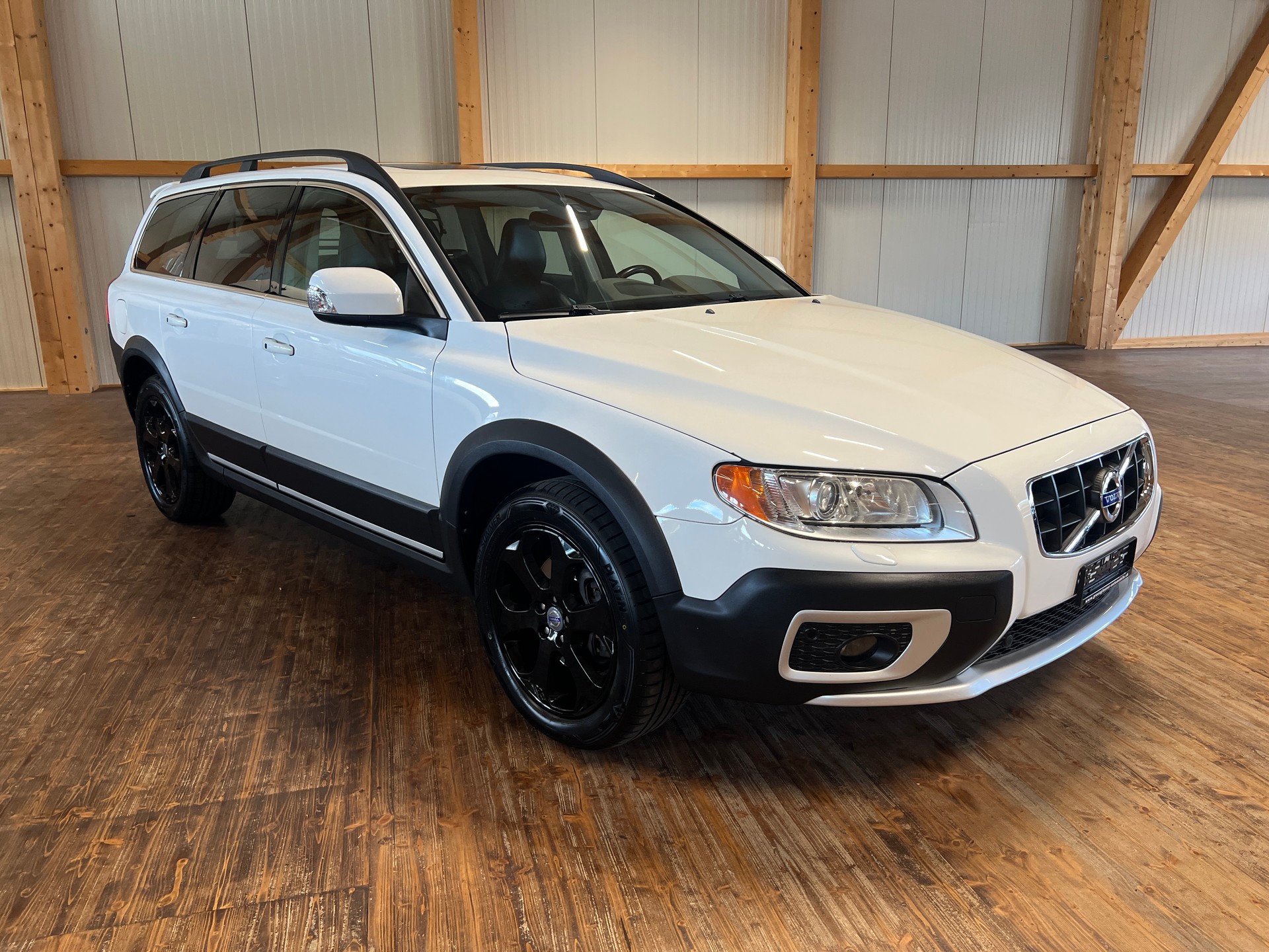 VOLVO XC70 T6 AWD Summum Geartronic-showroom-element-2
