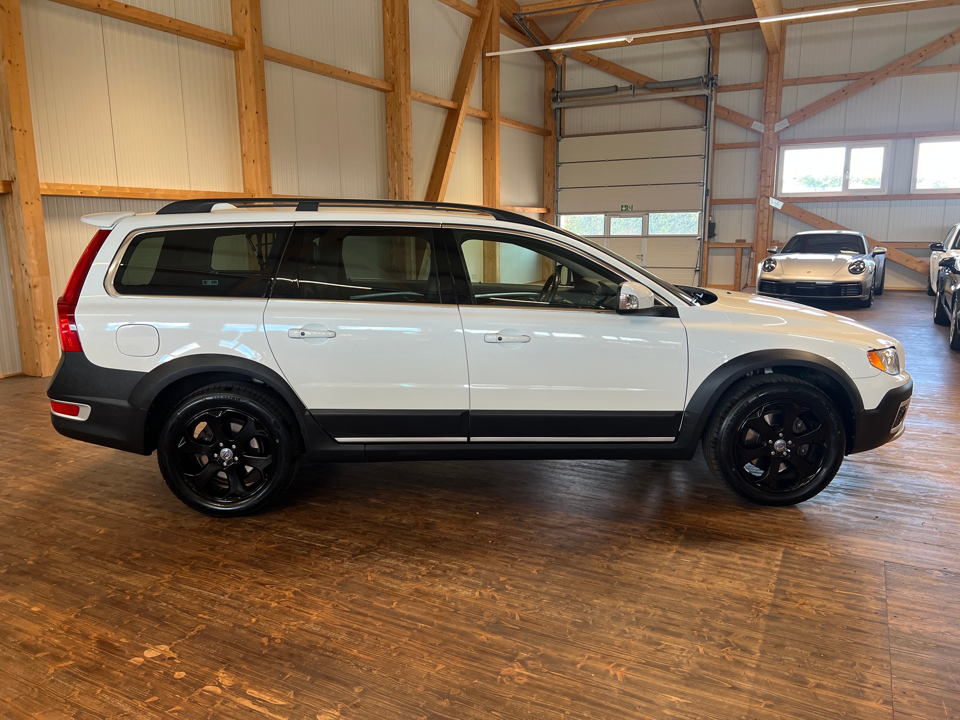 VOLVO XC70 T6 AWD Summum Geartronic-showroom-element-3