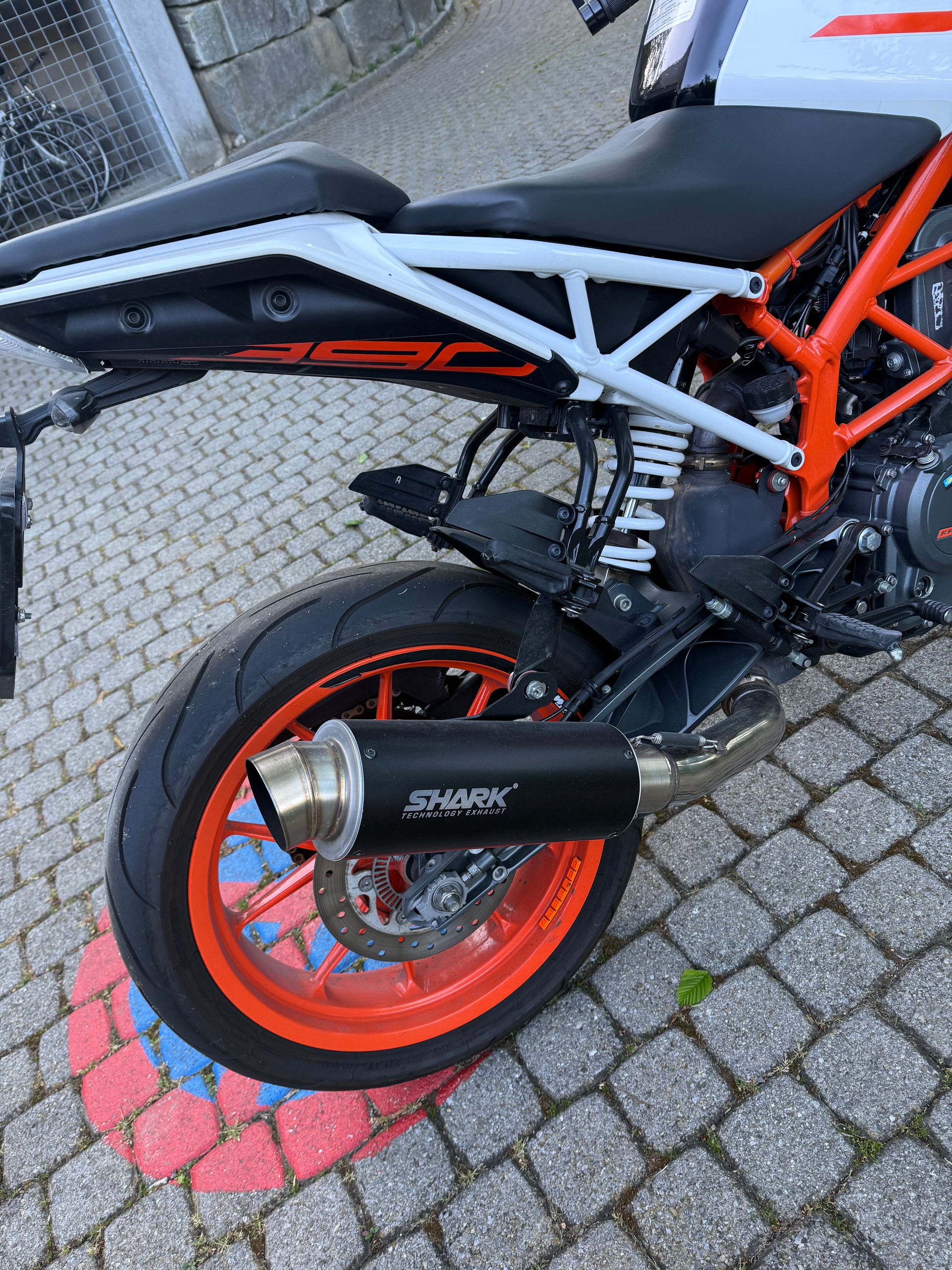 KTM 390 Duke ABS-image-3