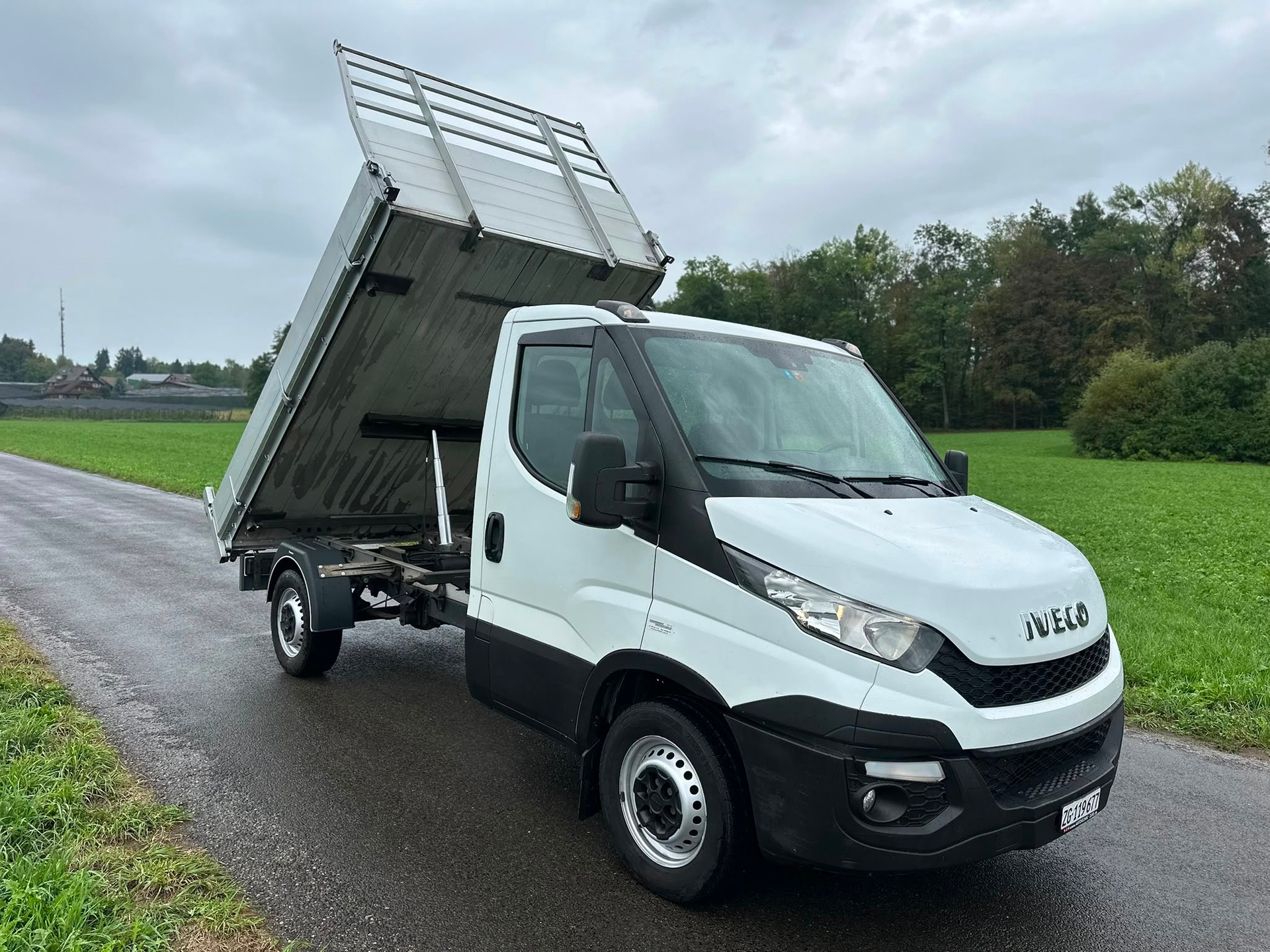 IVECO 35 S 15-showroom-element-2