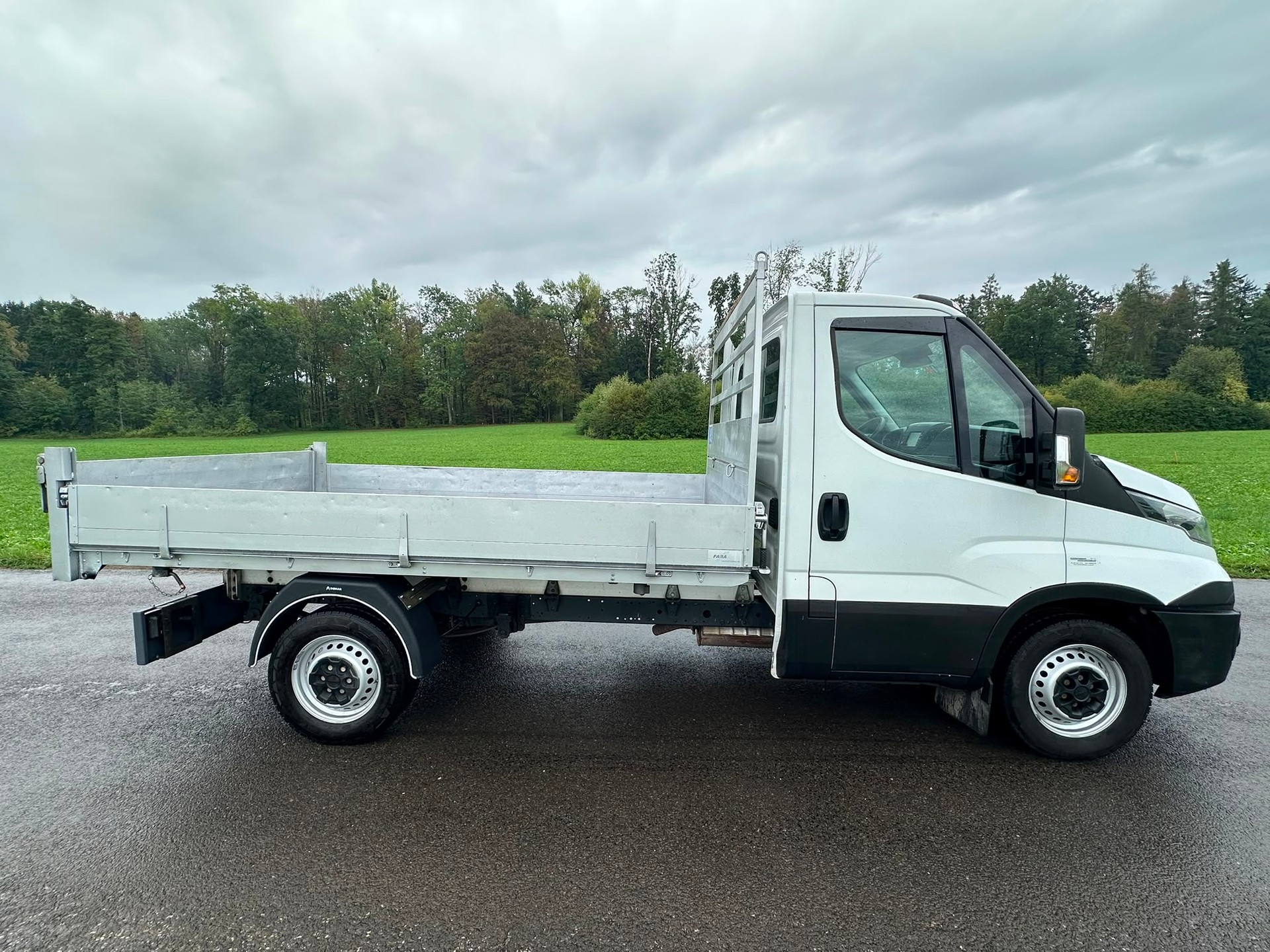 IVECO 35 S 15-image-8