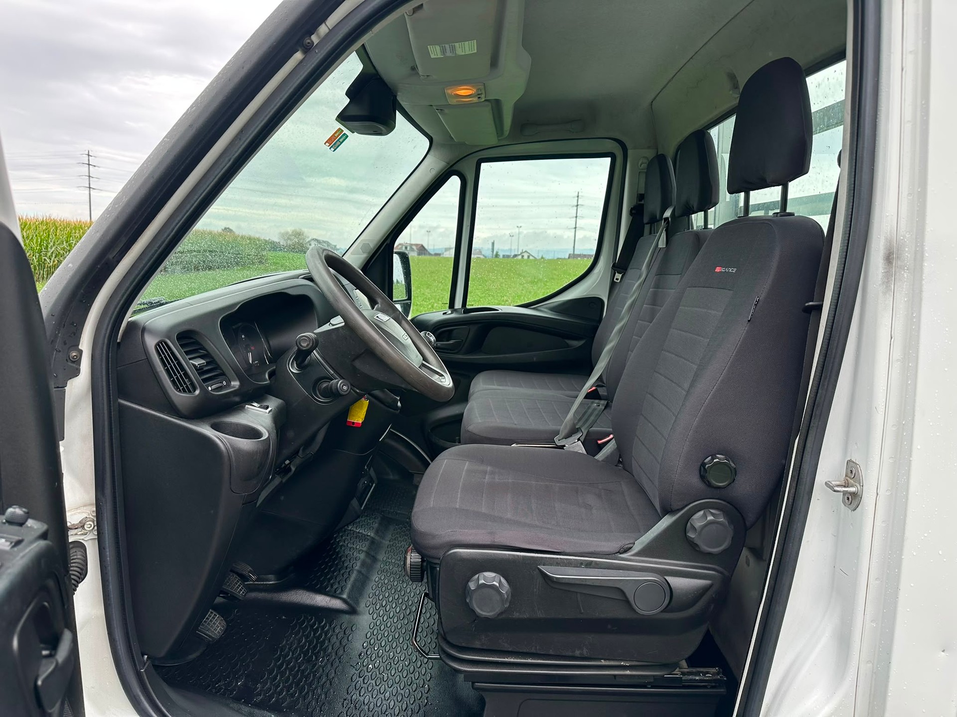 IVECO 35 S 15-image-17