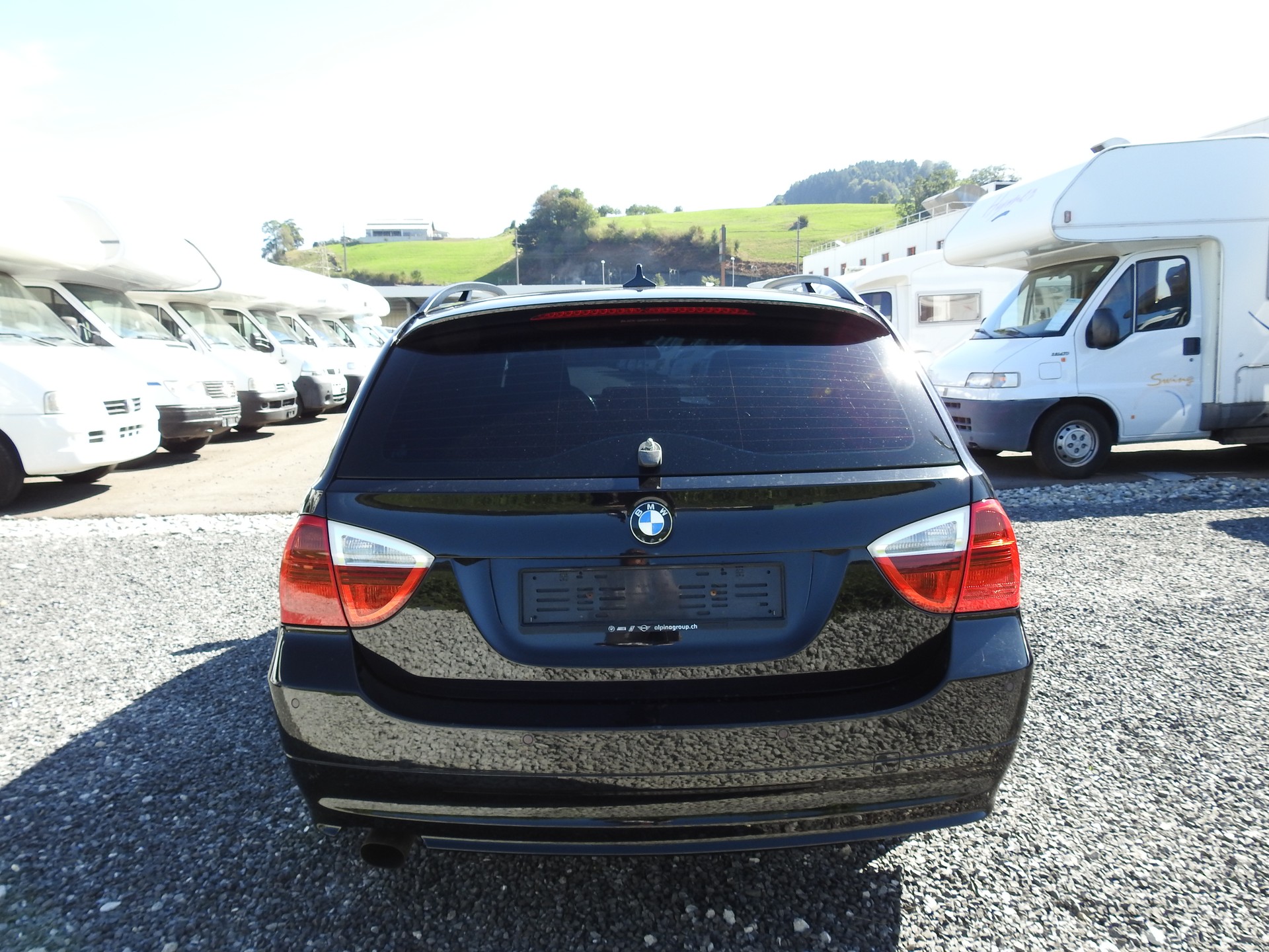 BMW 318i Touring-image-4