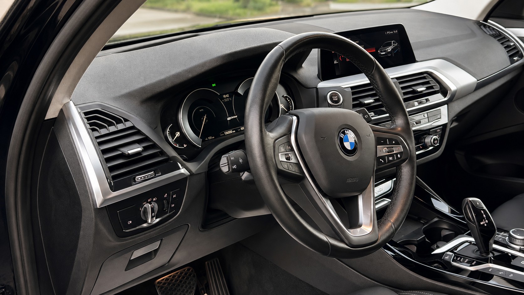 BMW X3 xDrive 30e-image-3